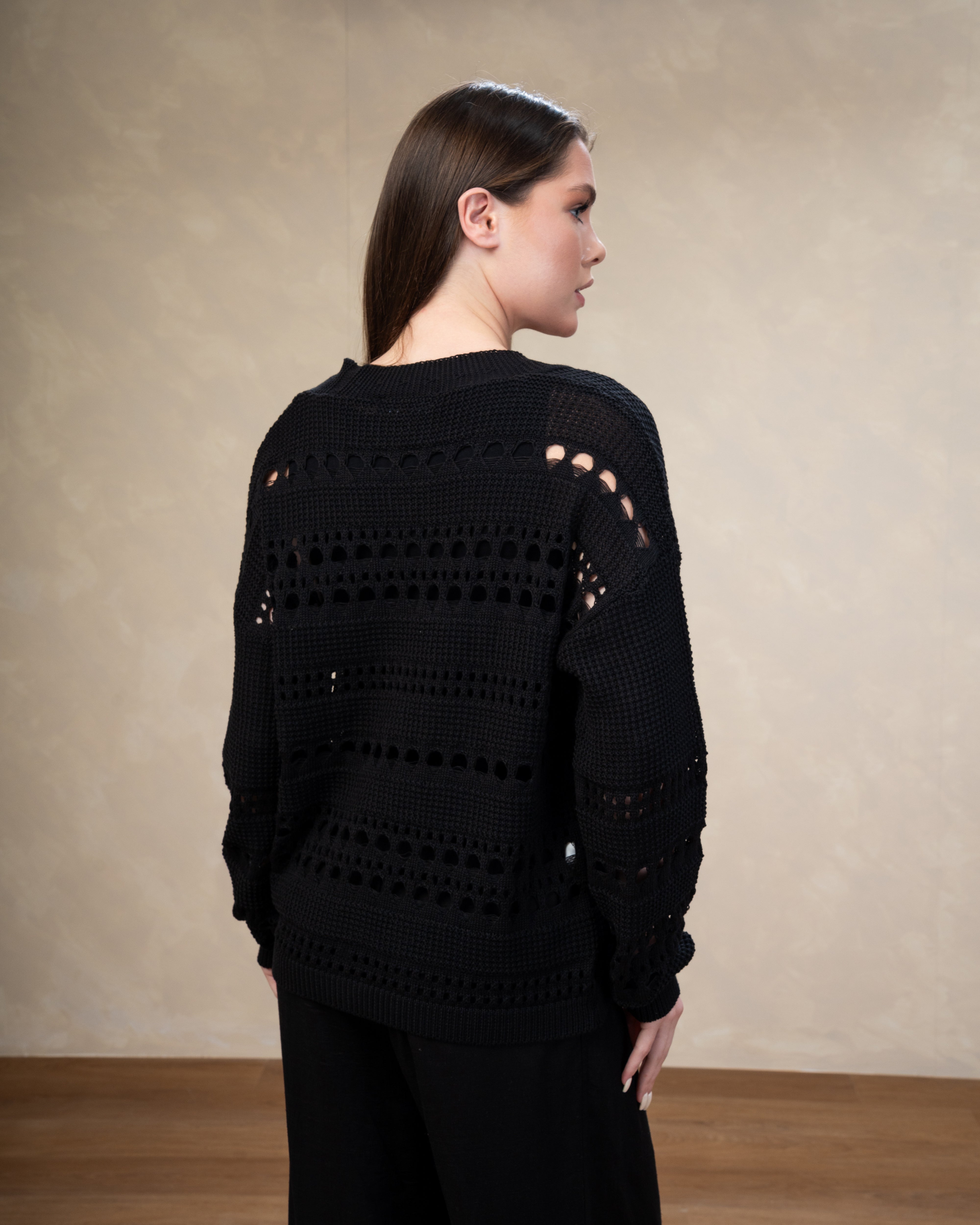 Knitwear Body With Cutout Triangles