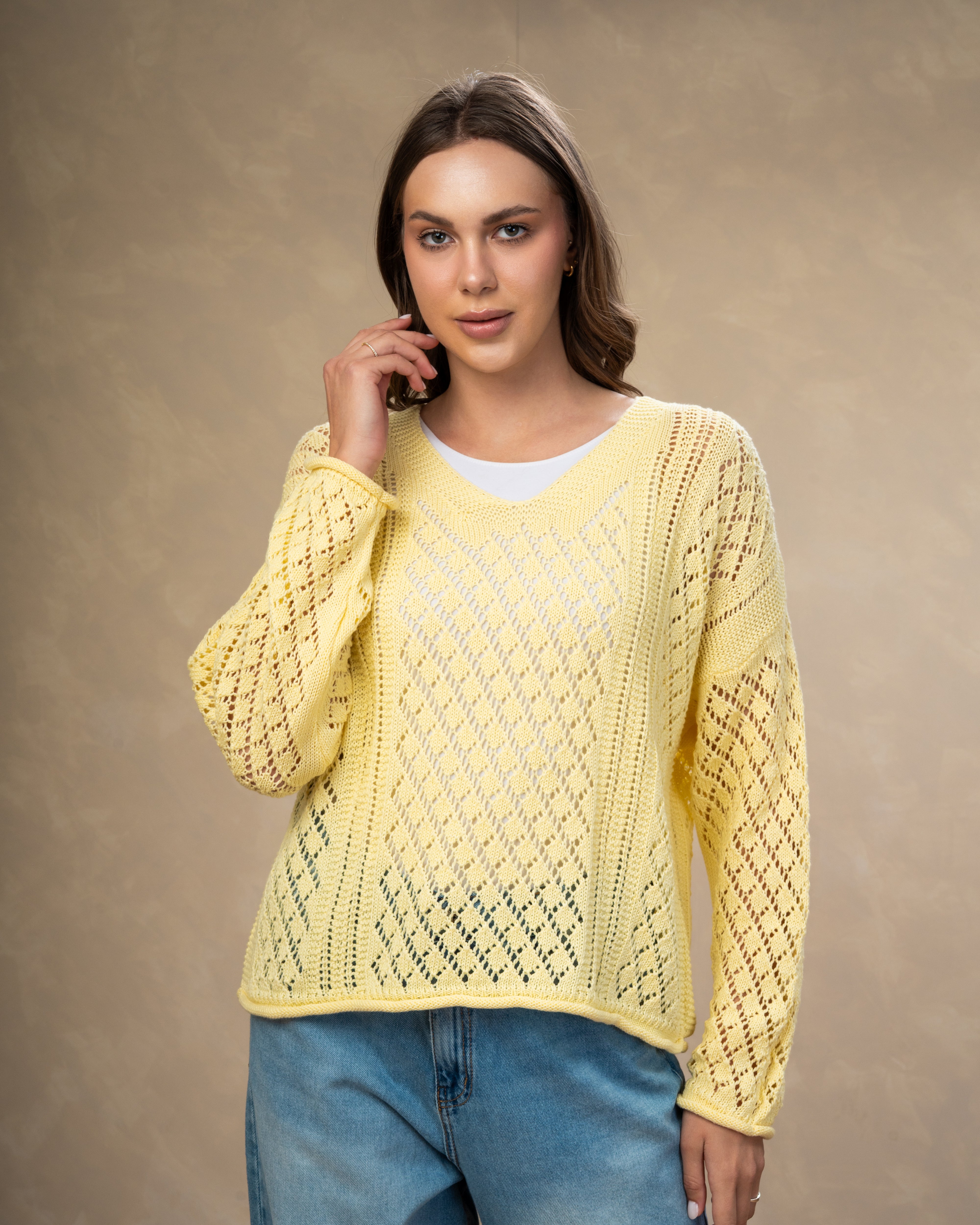 Knitwear Body With Cutout Triangles