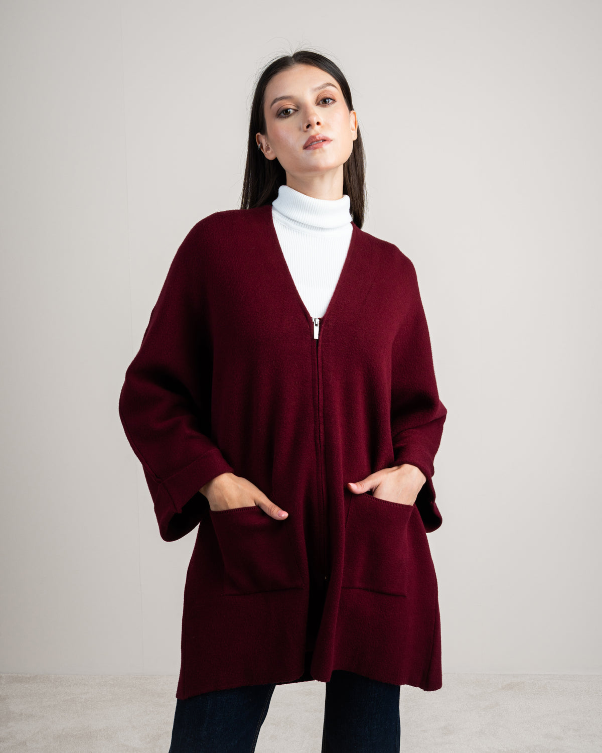 Long Knitwear Pullover - With Two Pockets