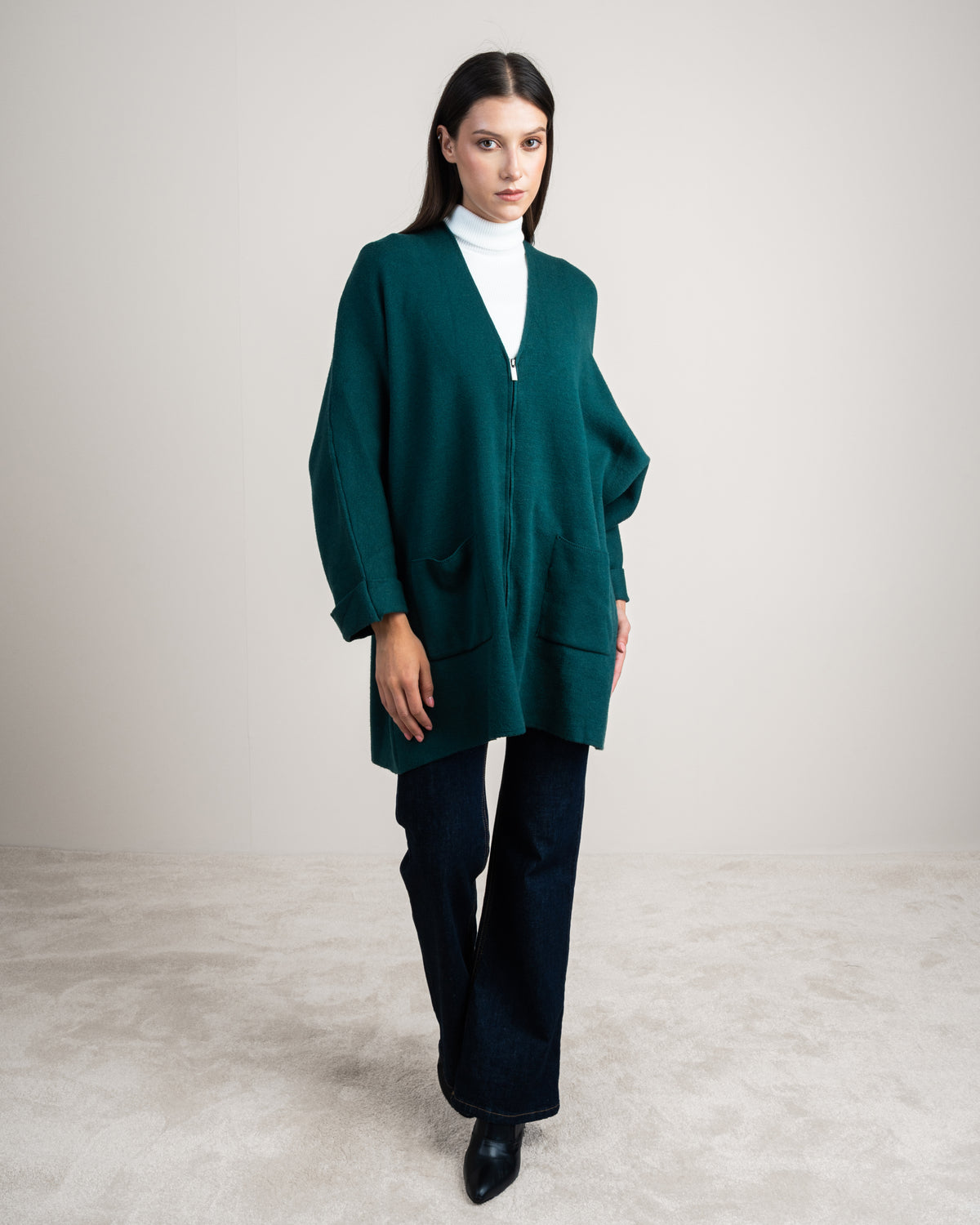 Long Knitwear Pullover - With Two Pockets