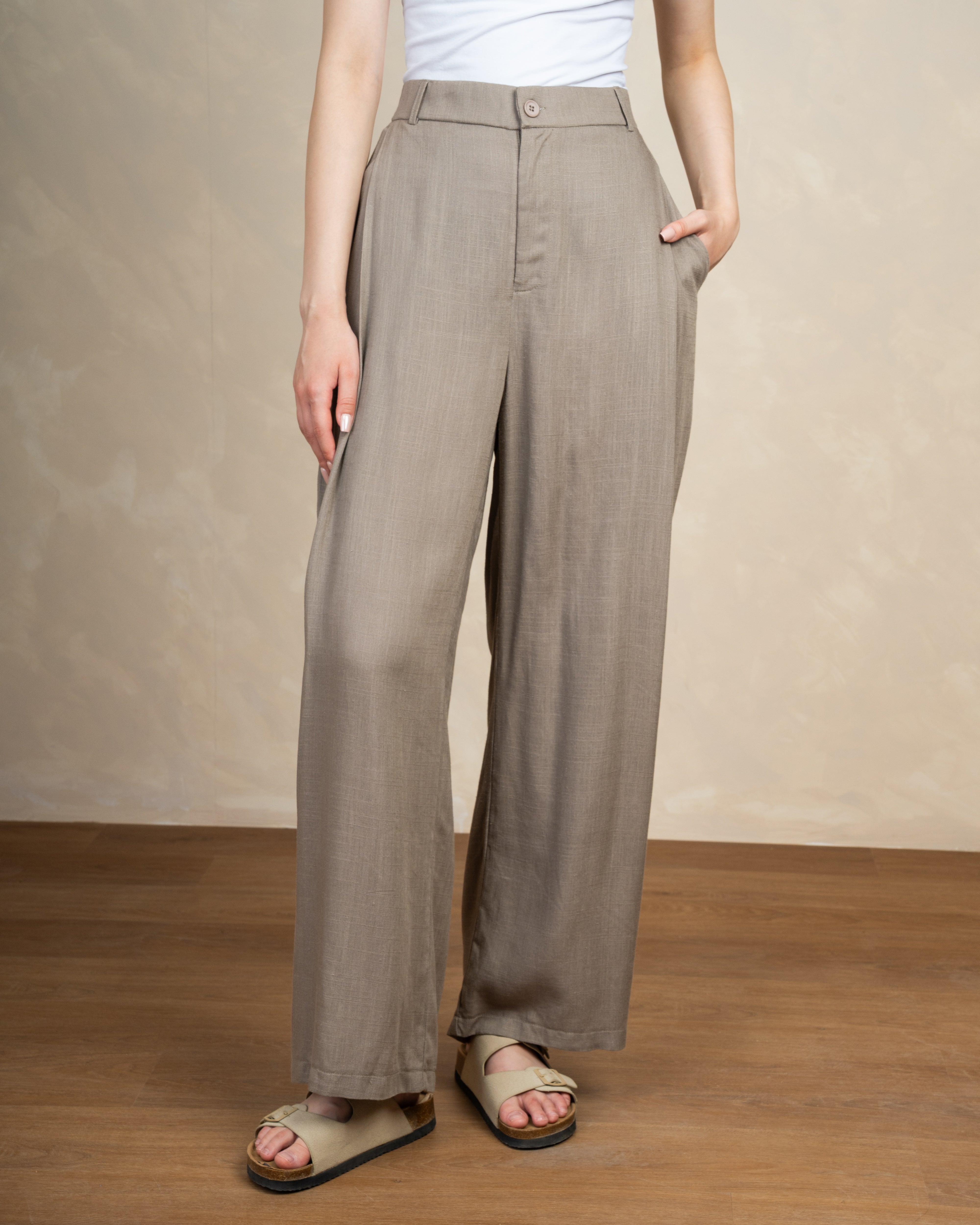 Plain Trouser With Single Button