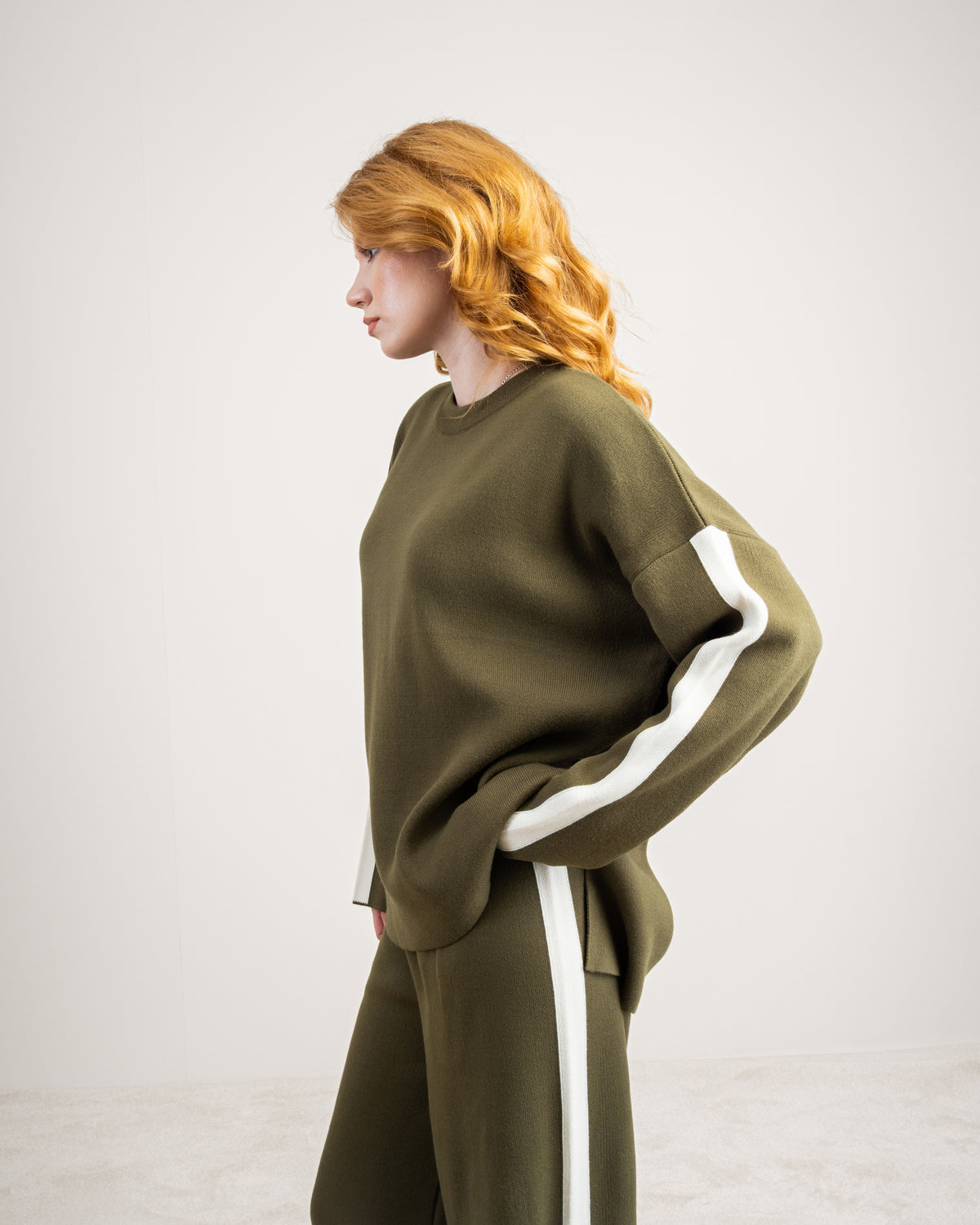 Knitwear Suit With Sleeve Stripe Detail