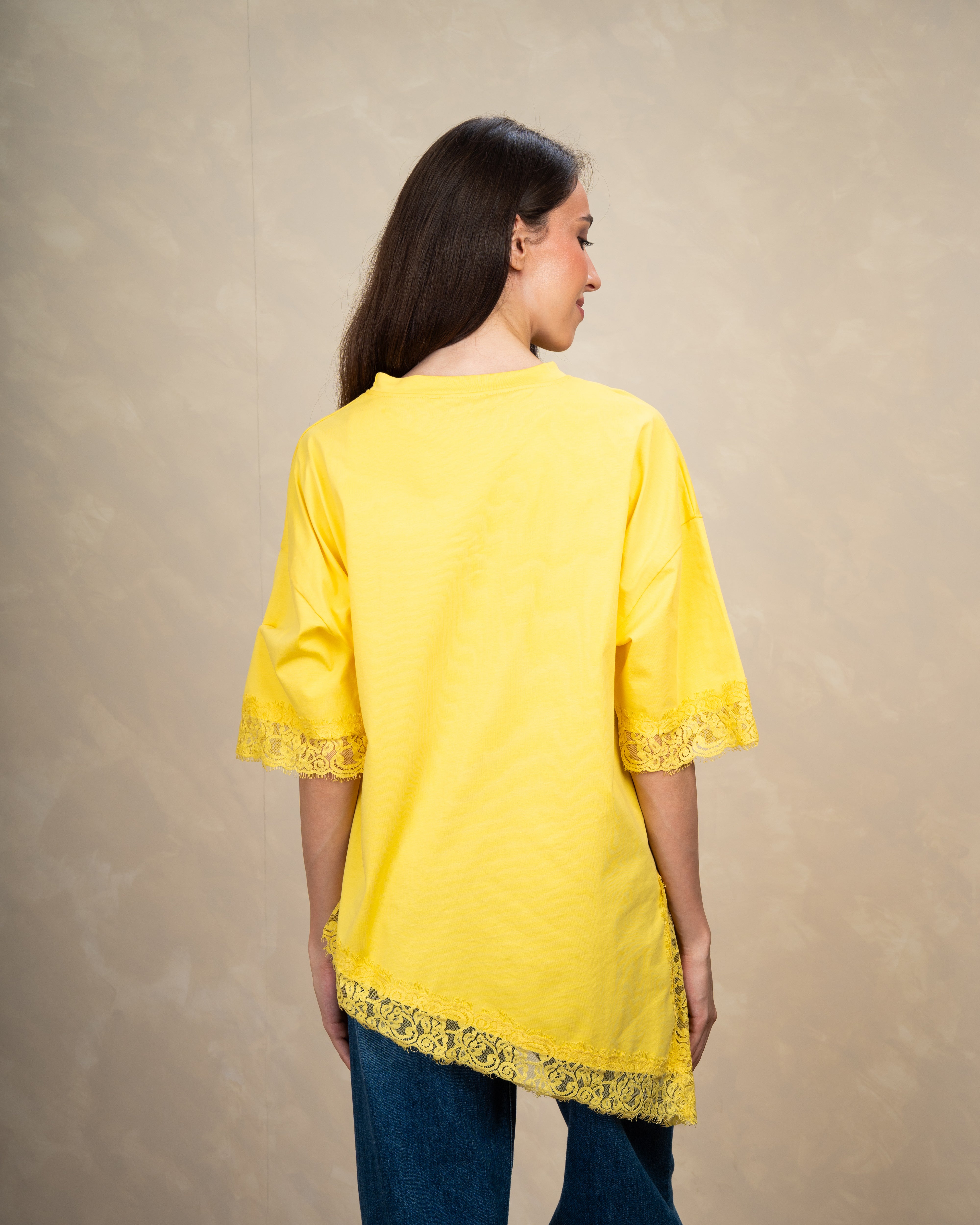 T-Shirt With Lace Waist And Cuffs