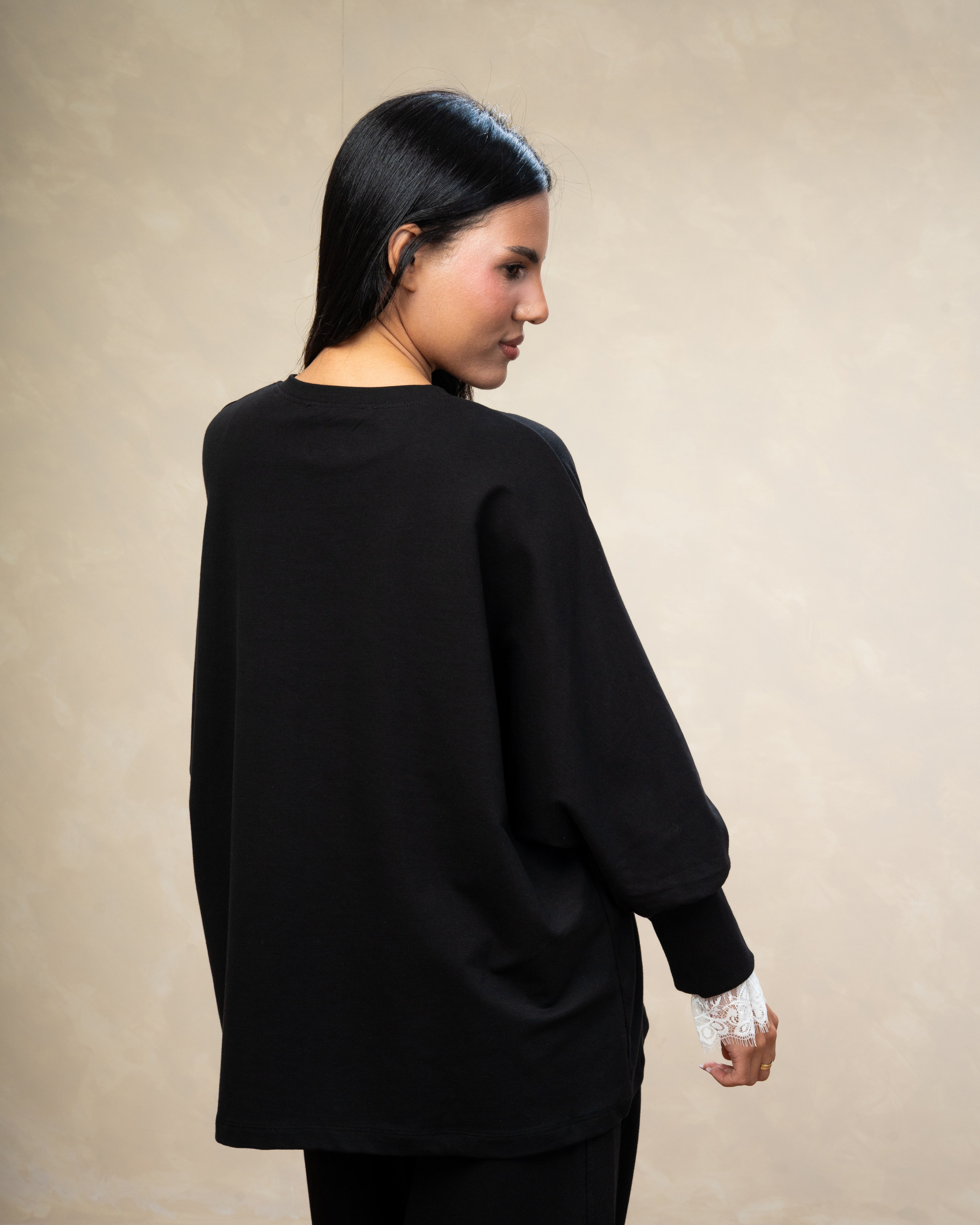 Sweatshirt With Lace Sleeves