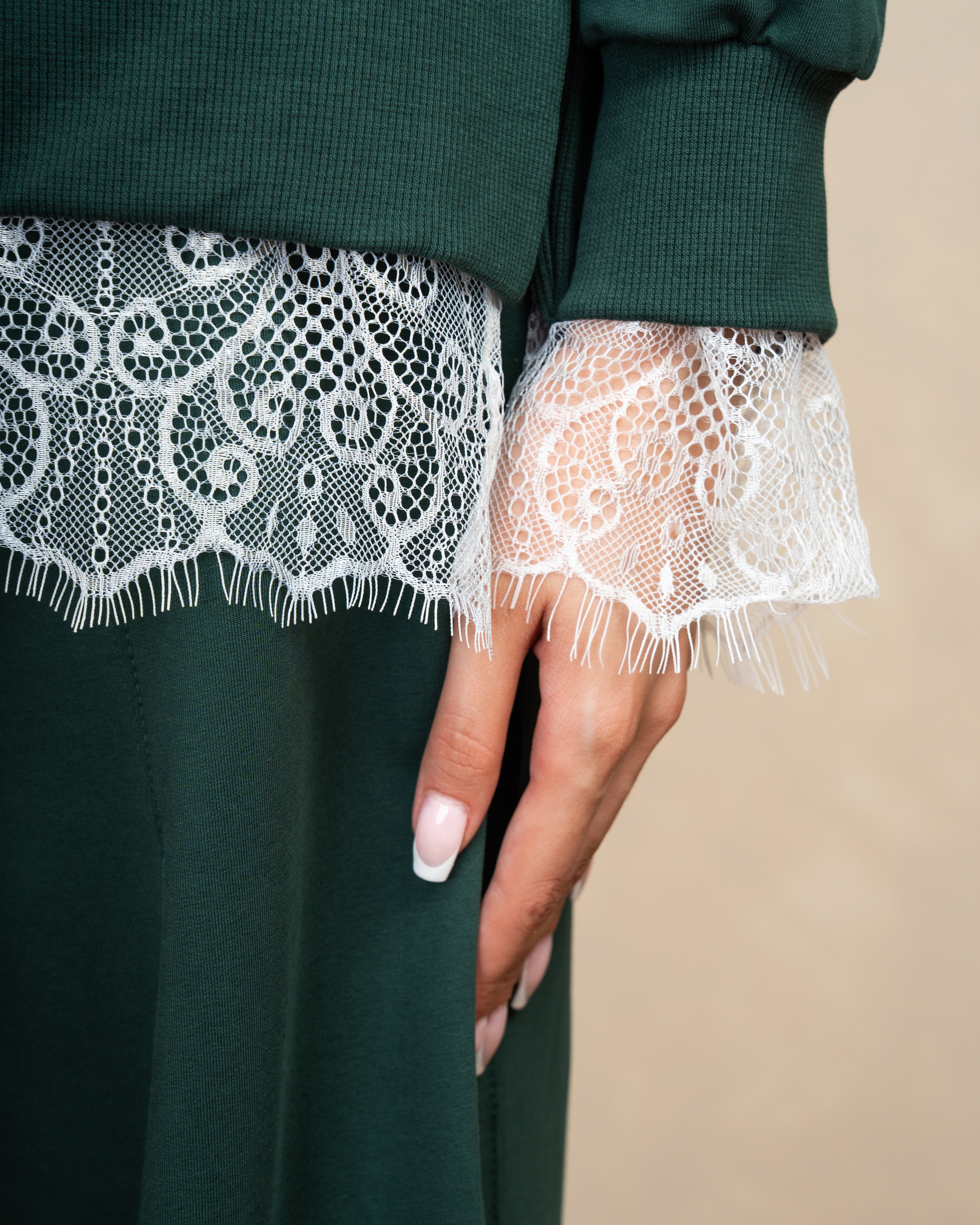 Sweatshirt With Lace Sleeves And Lace Waist