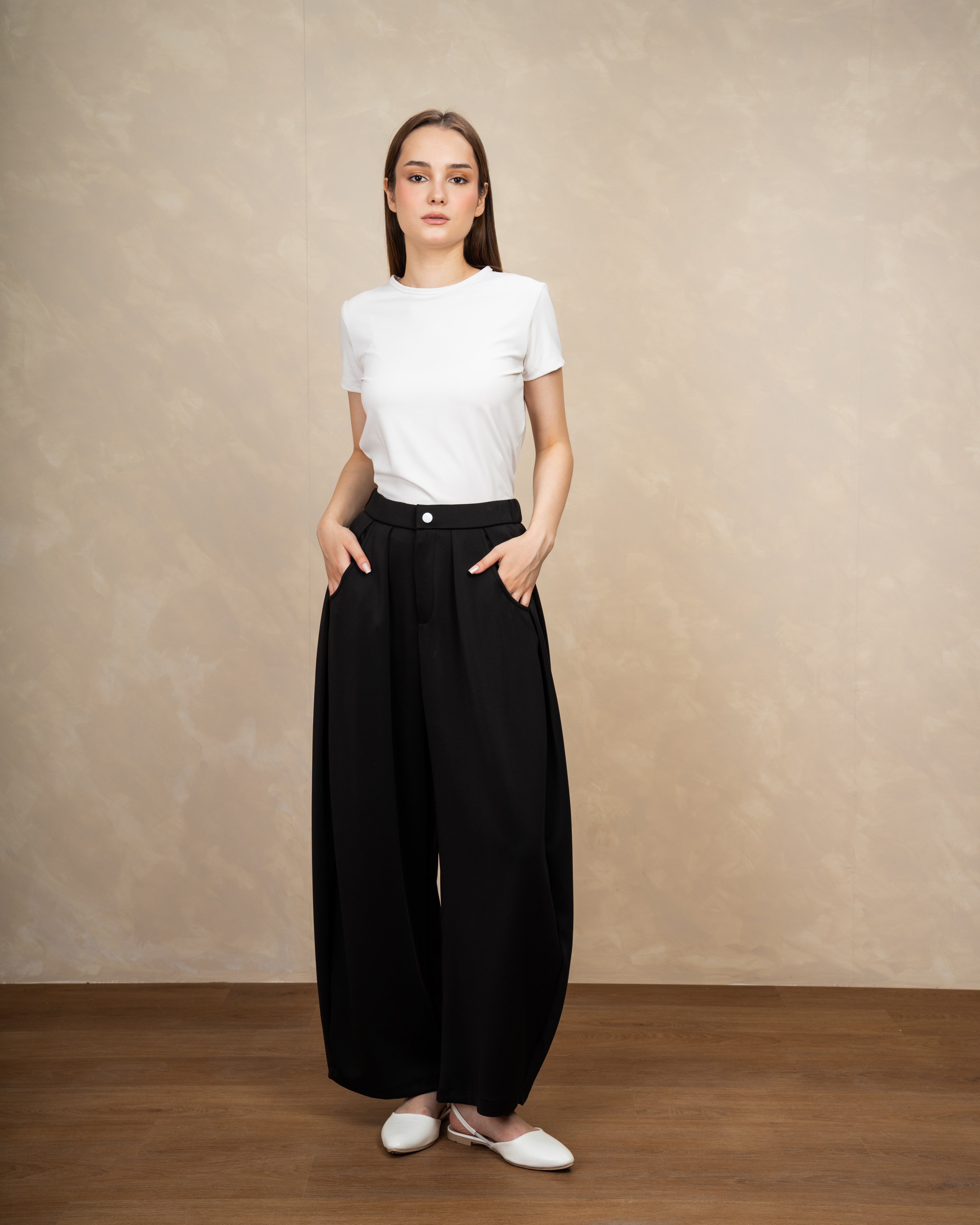 Minimal Formal Trouser With Single Button