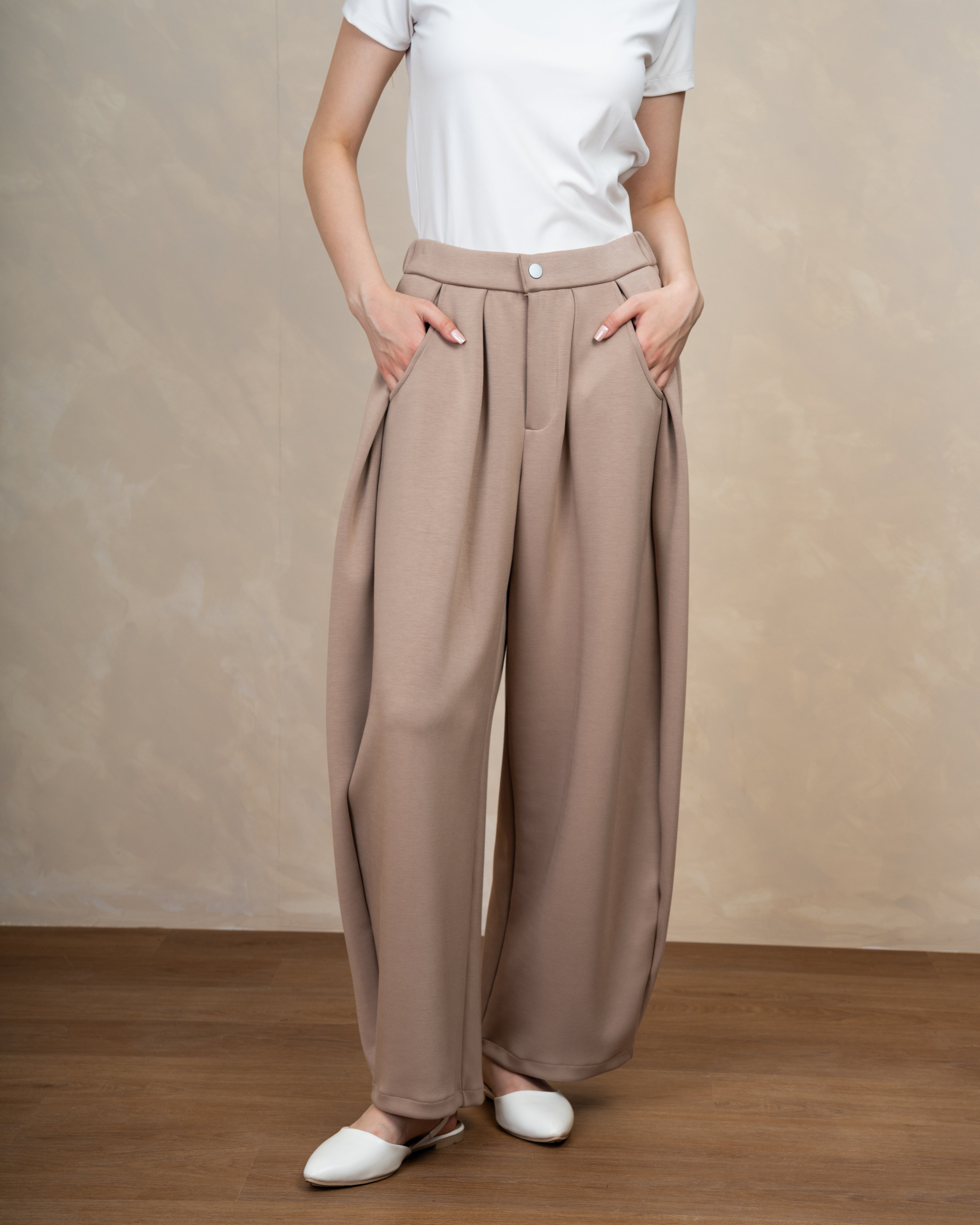 Minimal Formal Trouser With Single Button