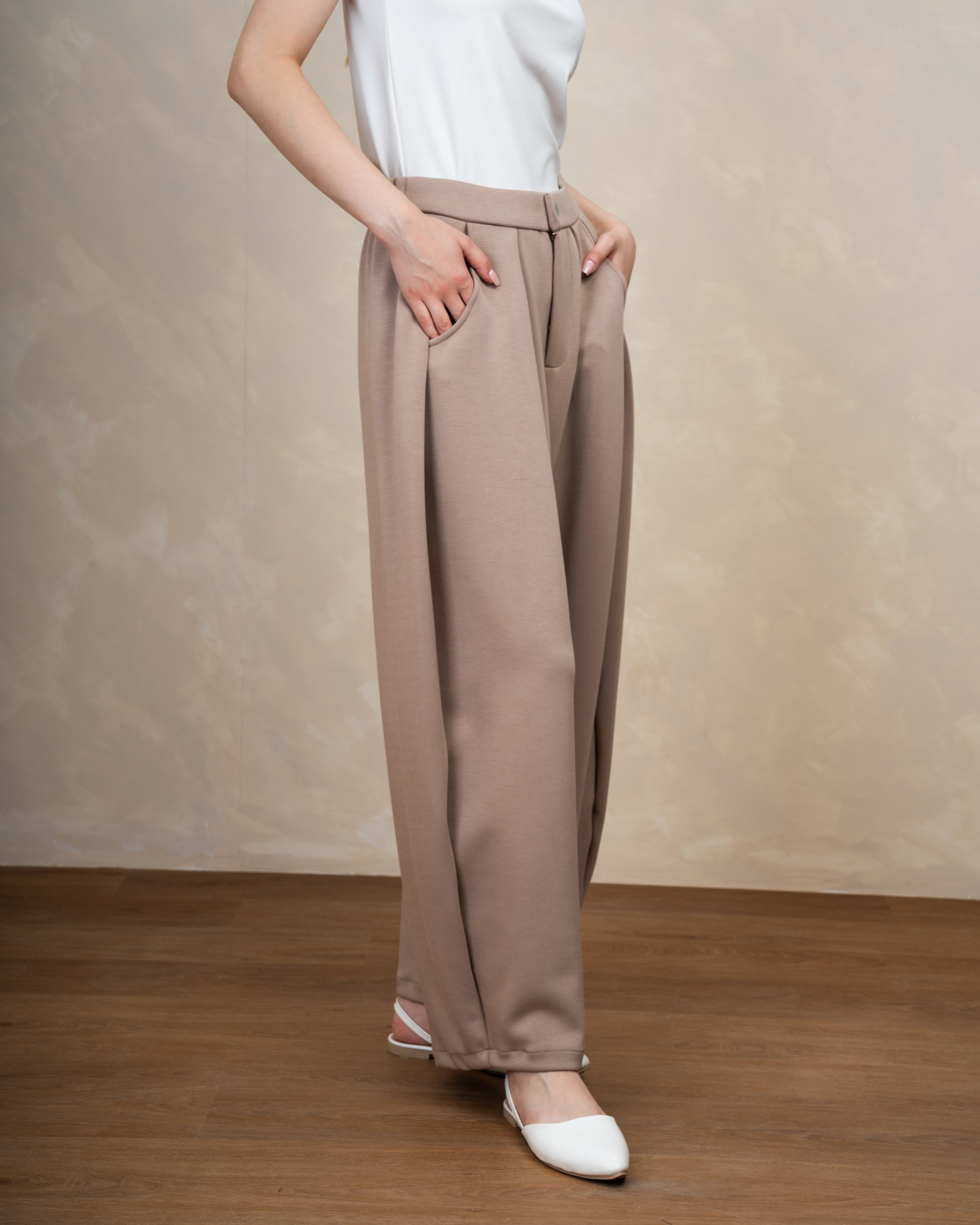 Minimal Formal Trouser With Single Button