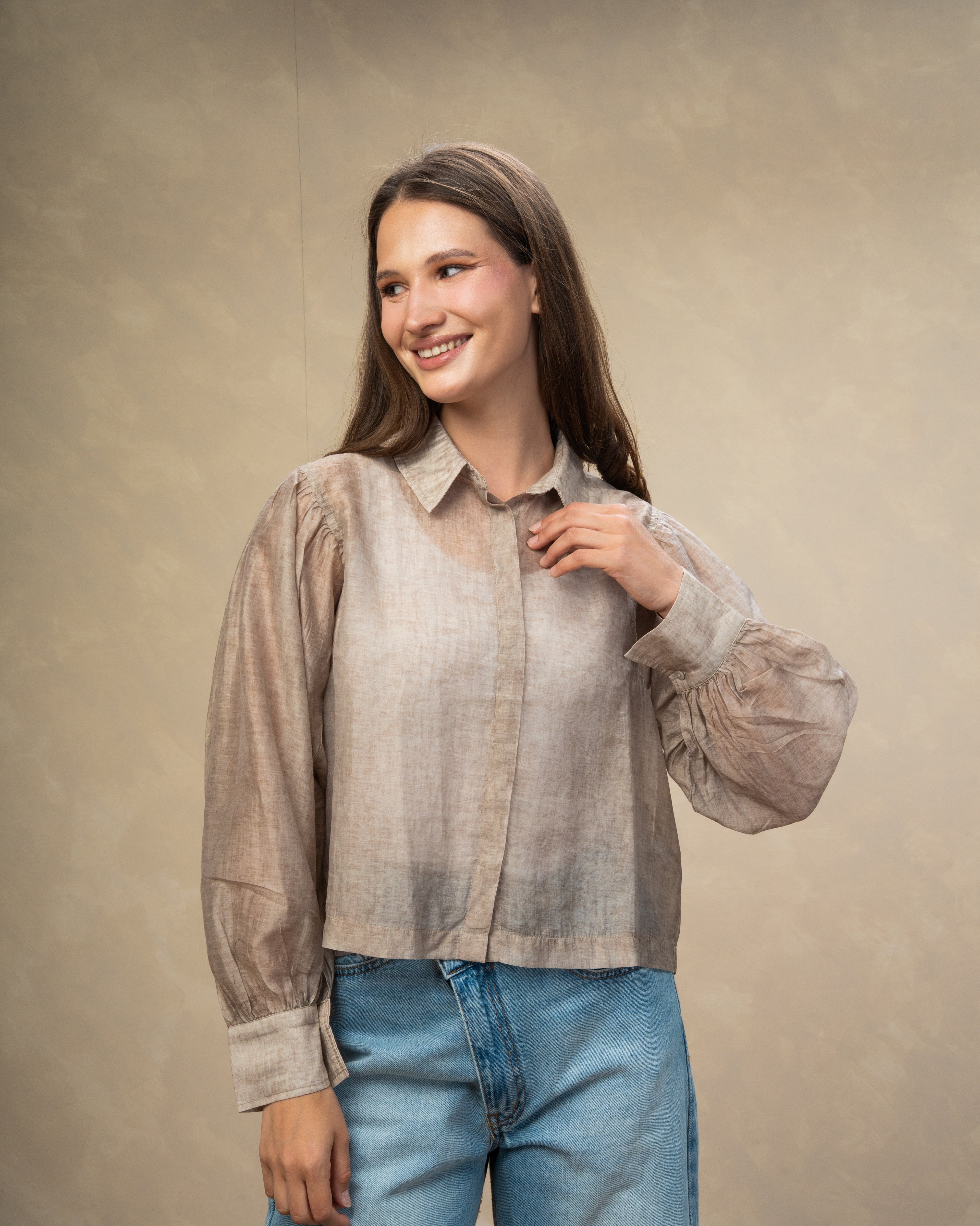 Minimal Short Shirt