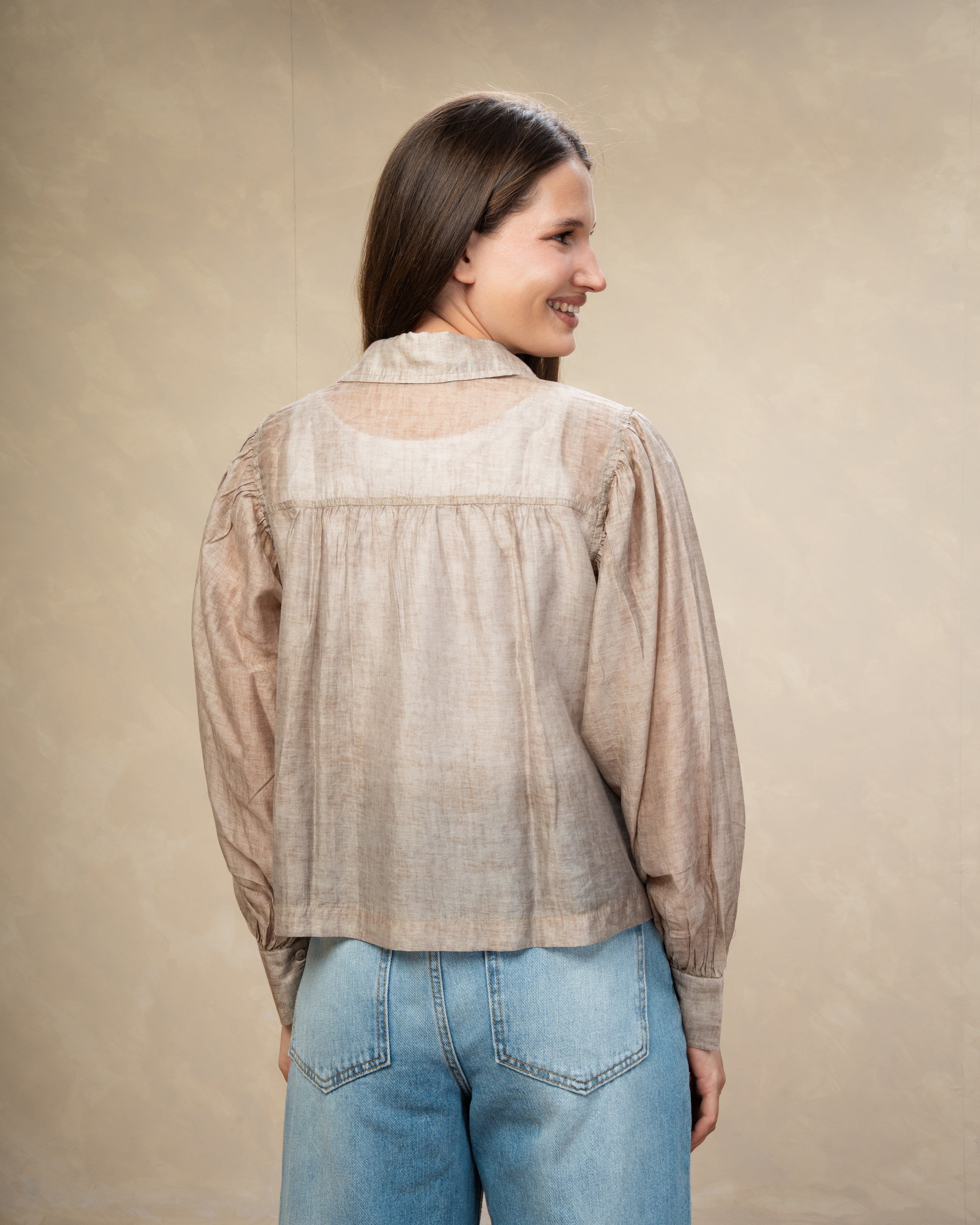 Minimal Short Shirt