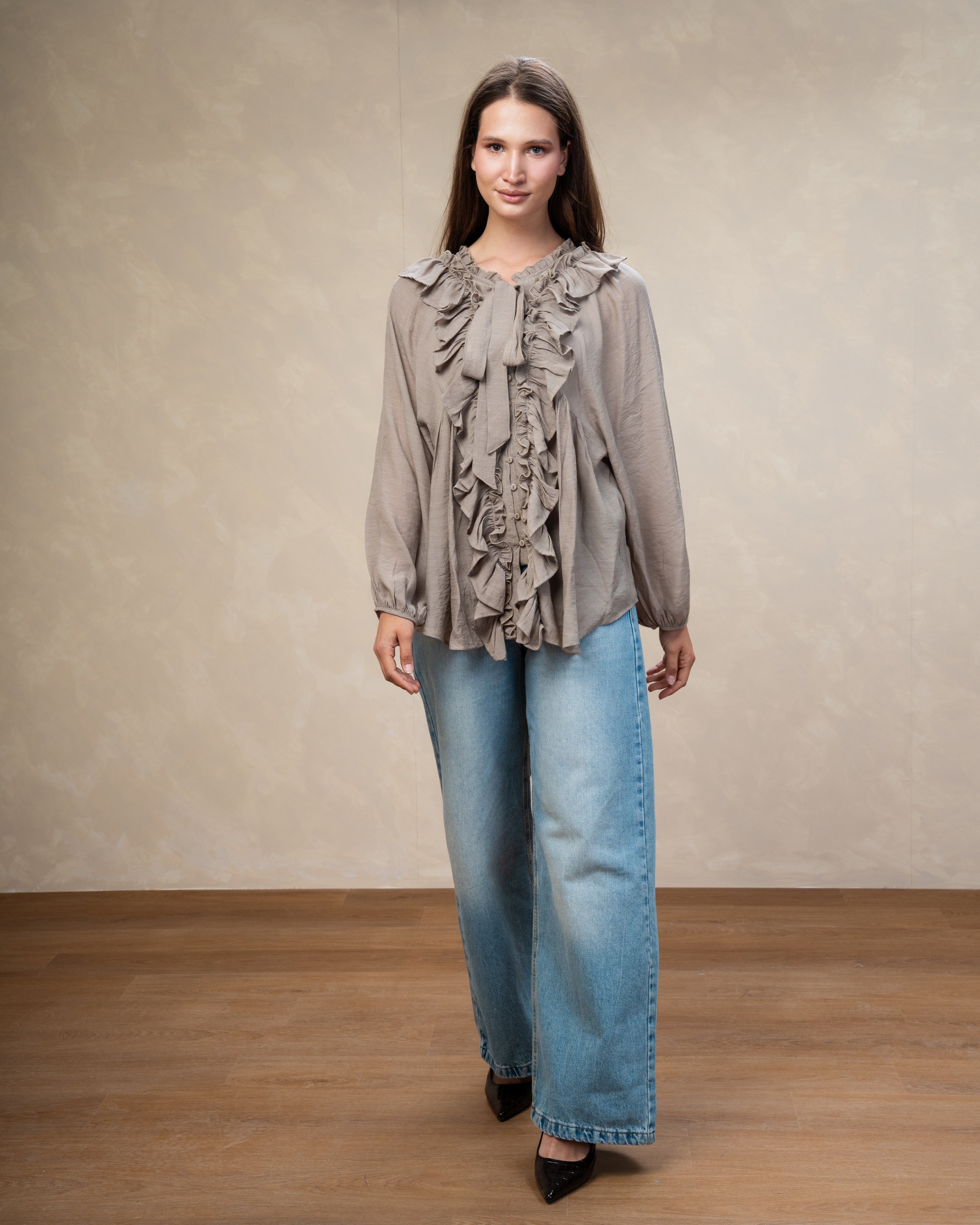 Minimal Tie Blouse
