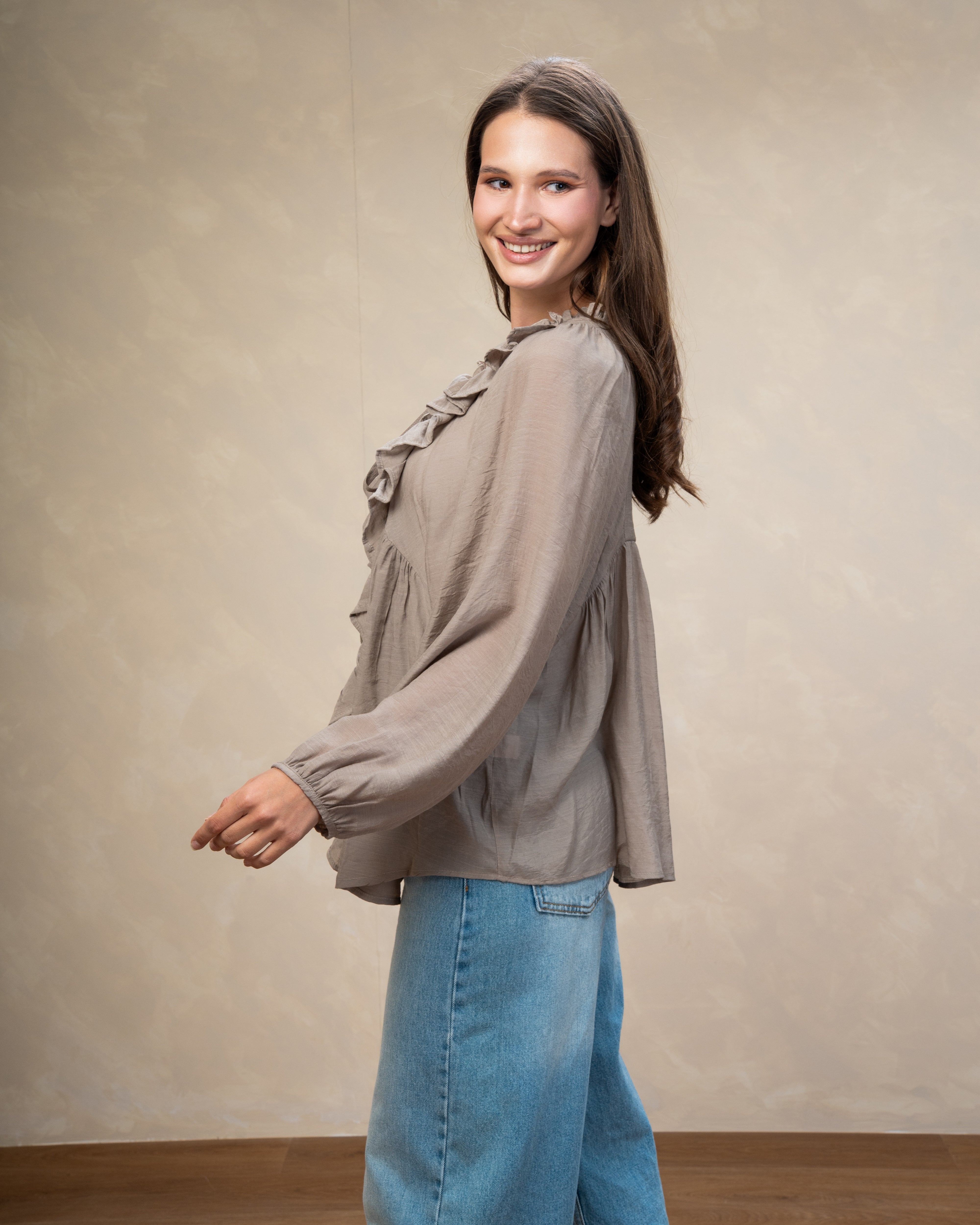 Minimal Tie Blouse