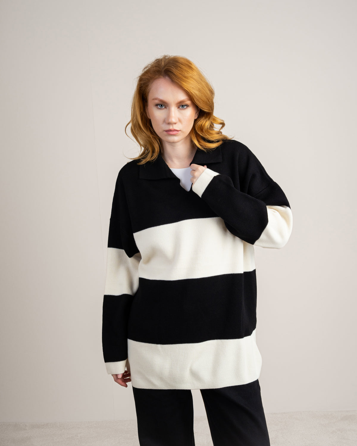 Oversized Knitwear Pullover - With Open Collar