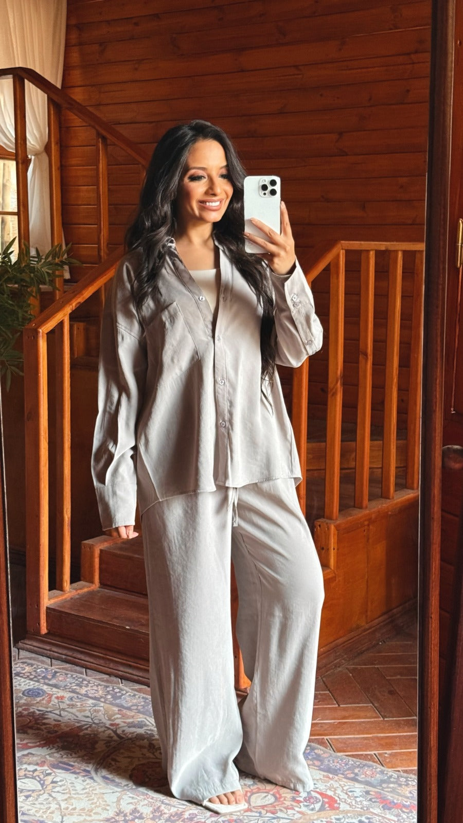 Simple wide trousers