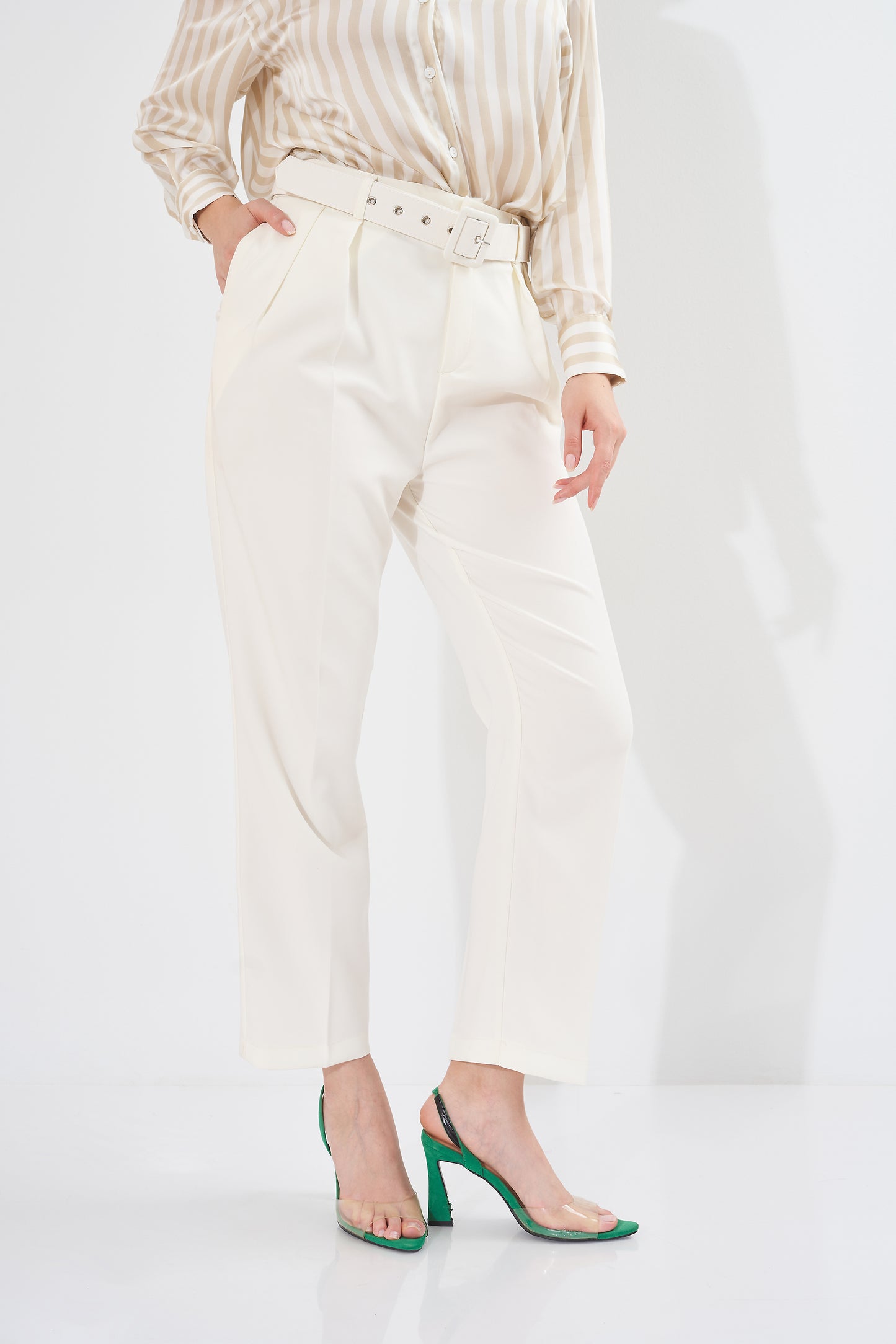Plain- trousers (with belt)