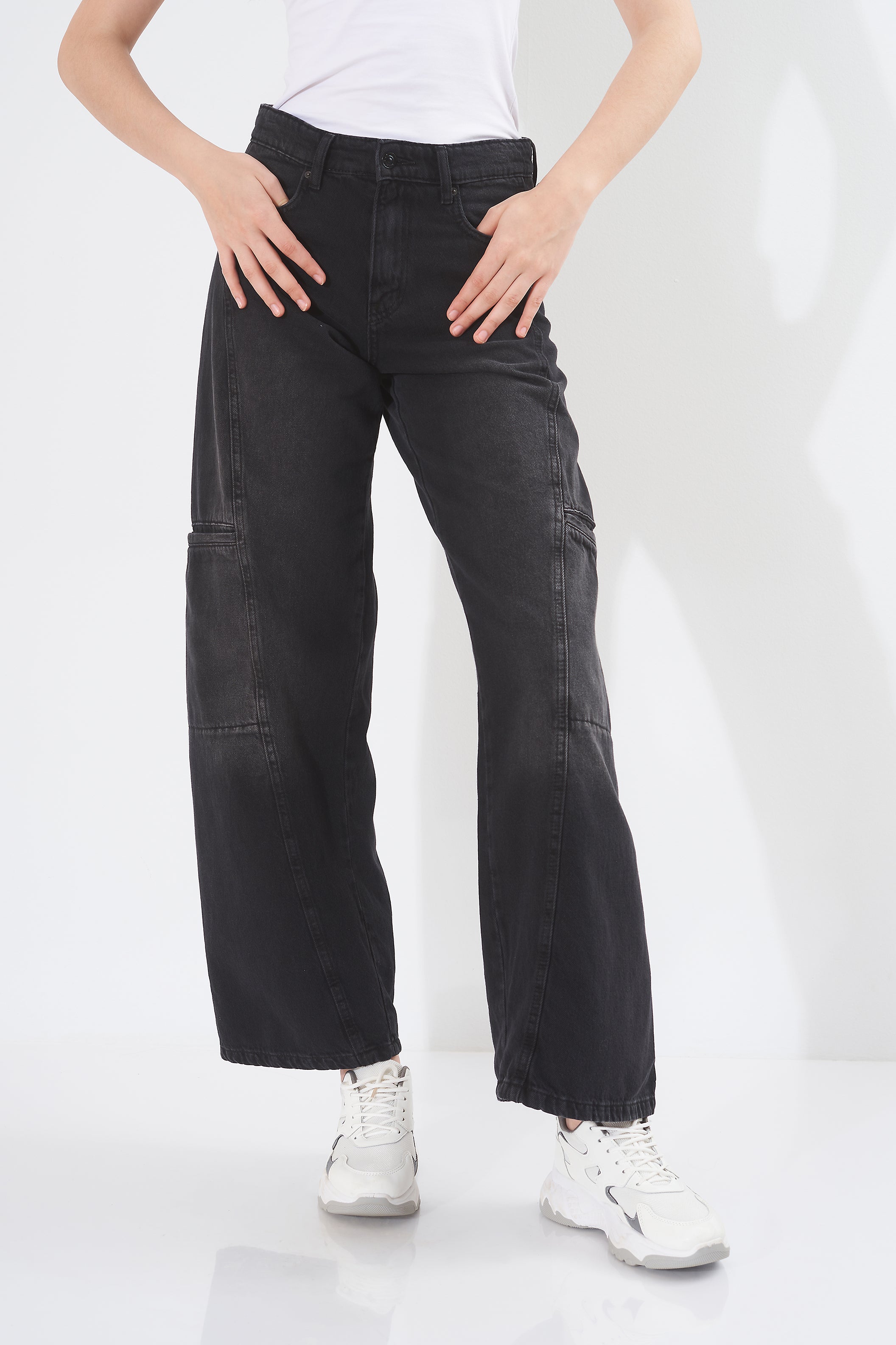 Jeans Line  - Pockets