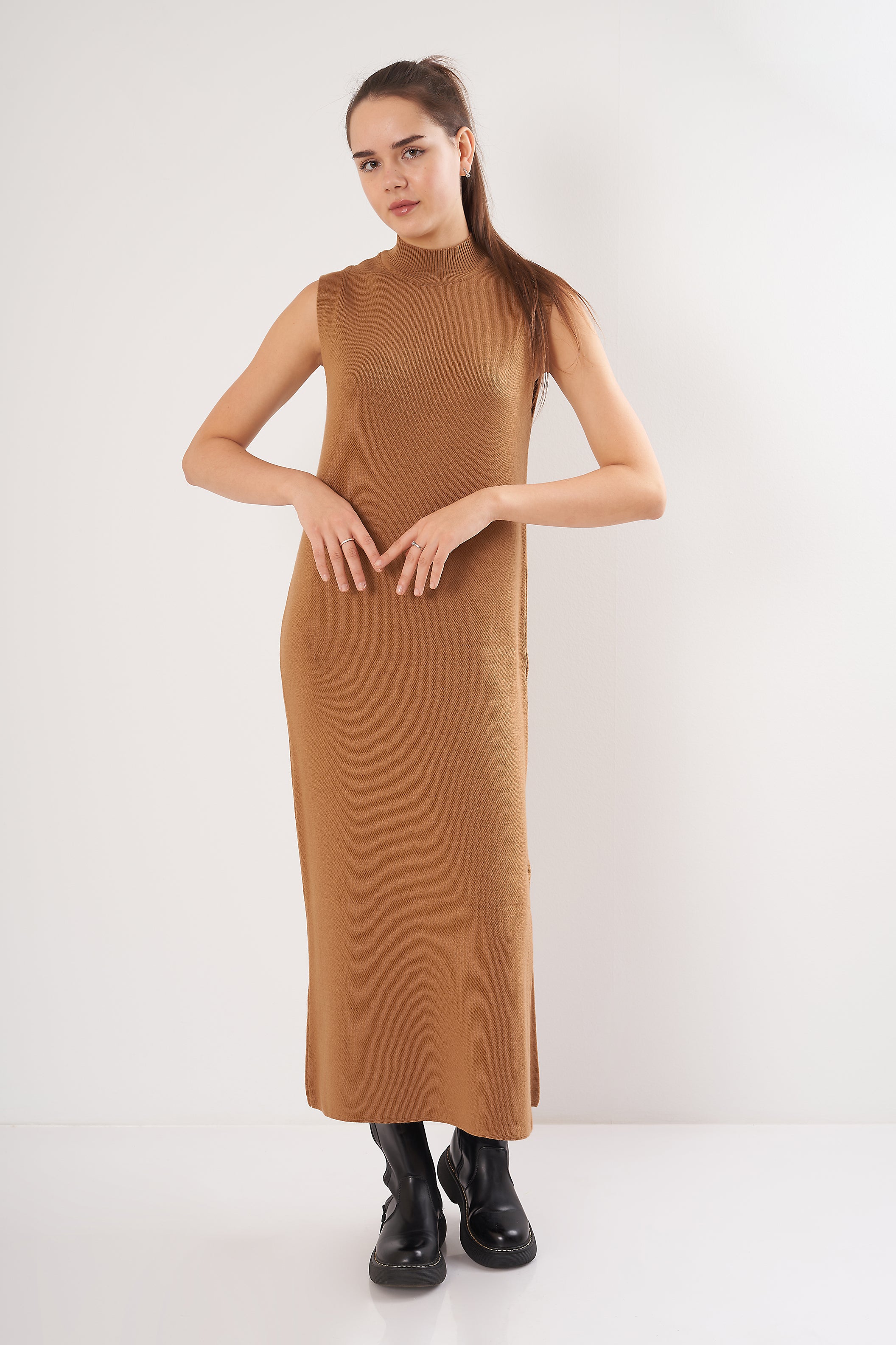 Kintwer Dress - Cut Sleeves