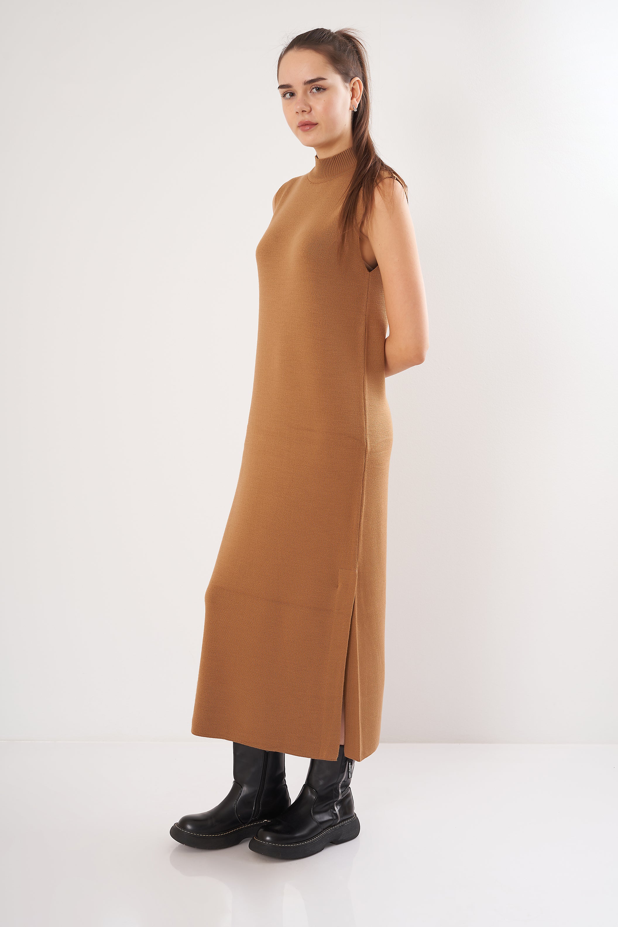 Kintwer Dress - Cut Sleeves