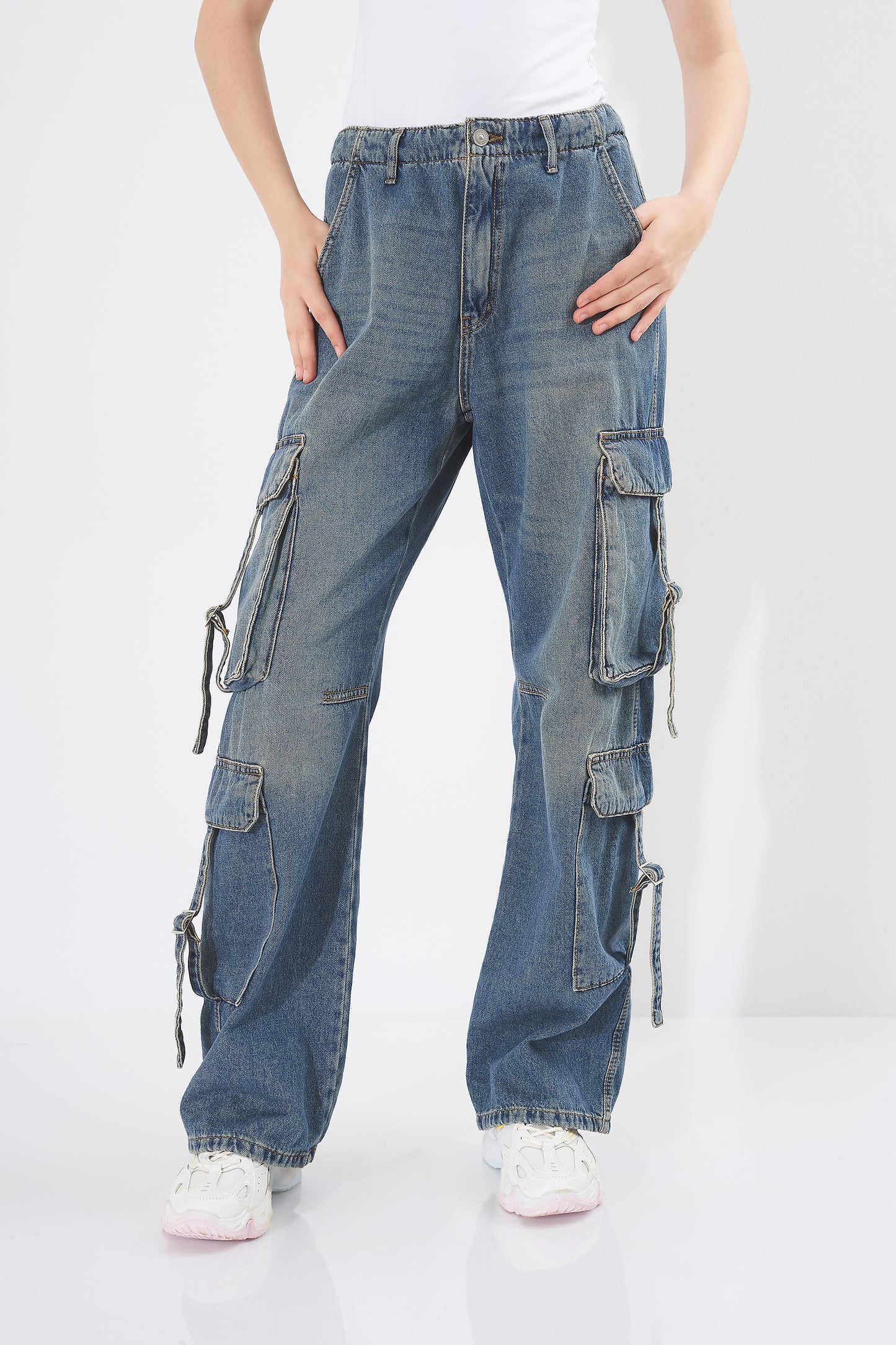 Cargo Jeans - Multiple Pockets