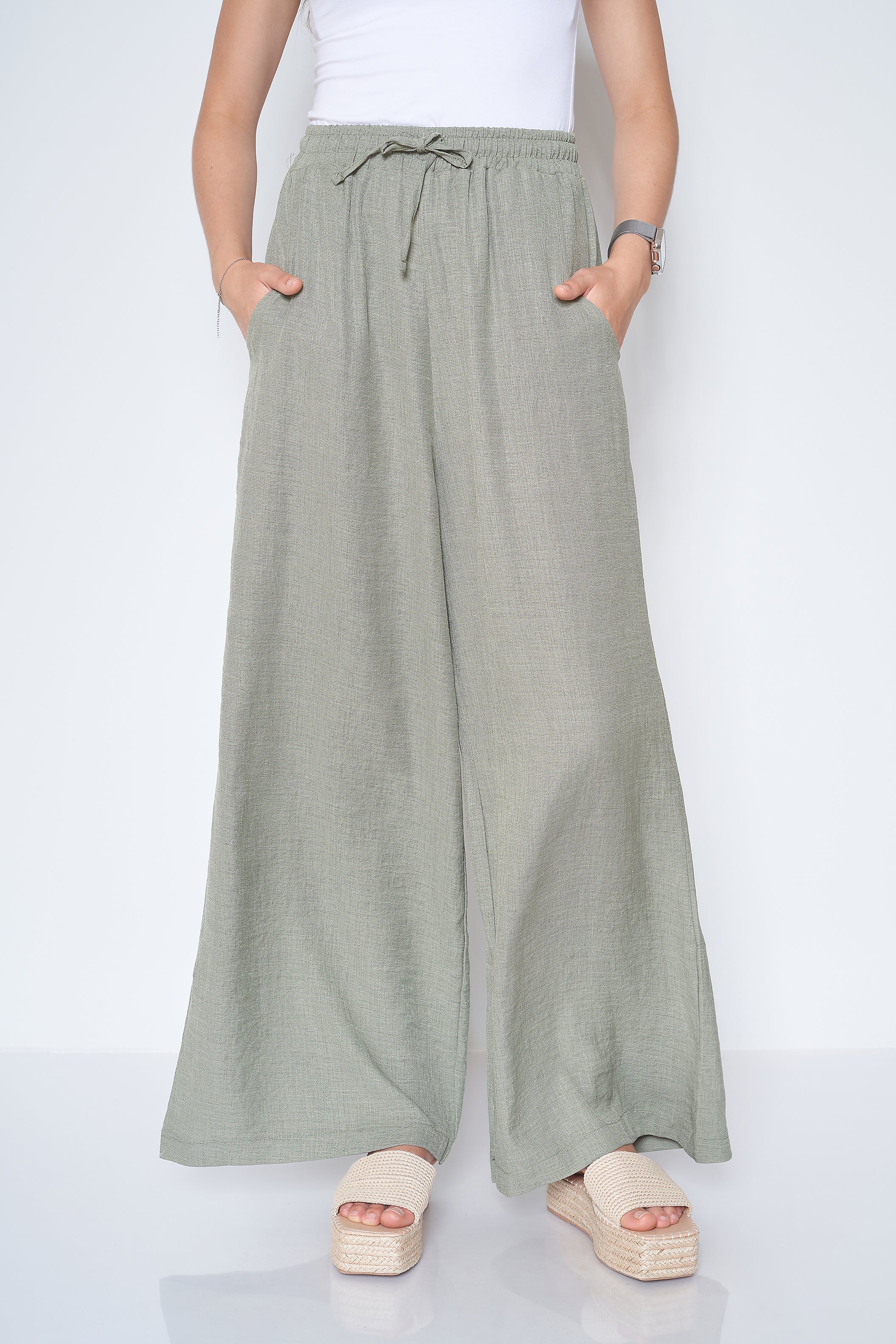 Wide-Leg Plain (Colored Trousers