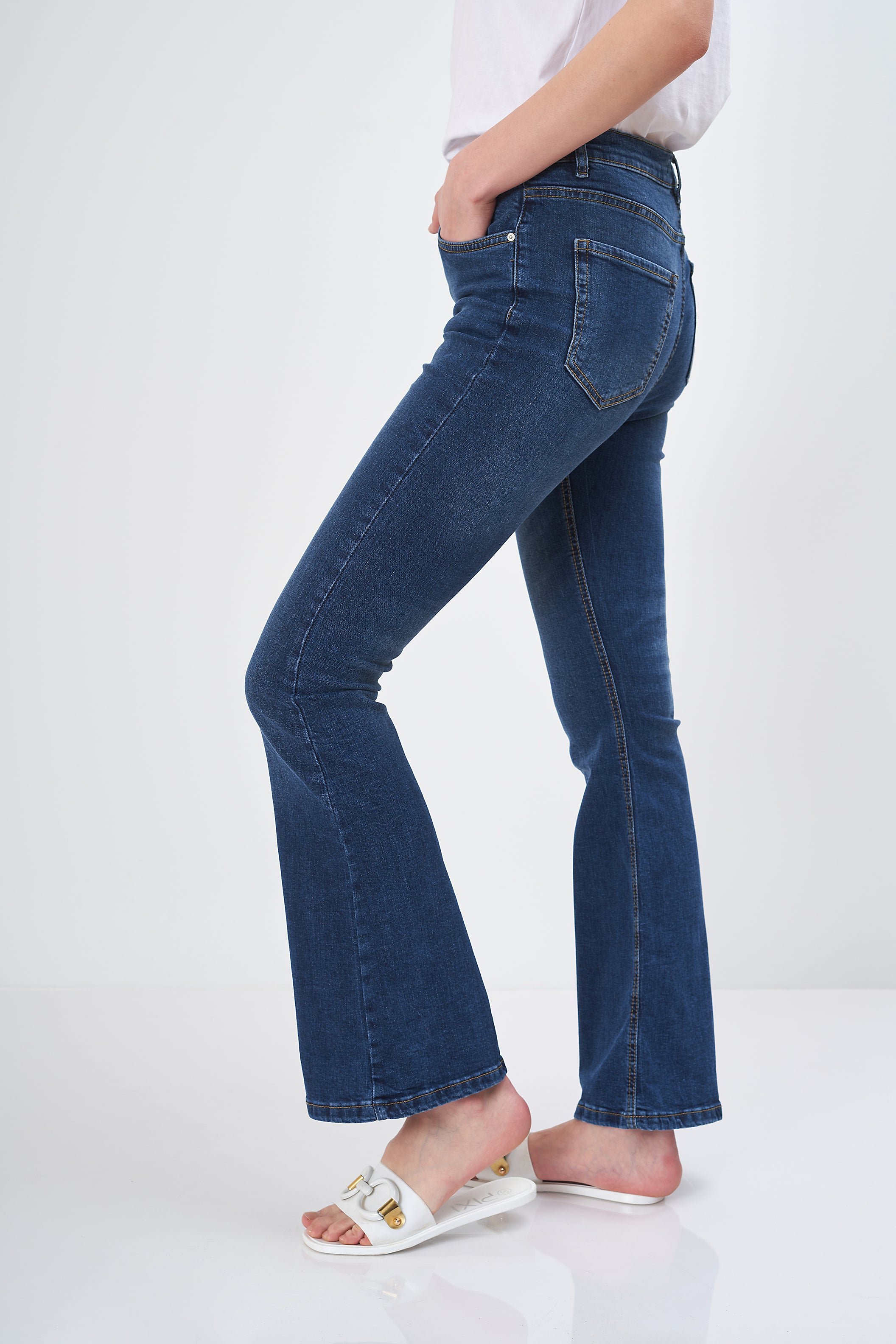 High Rise - Jeans (Flared Fit)