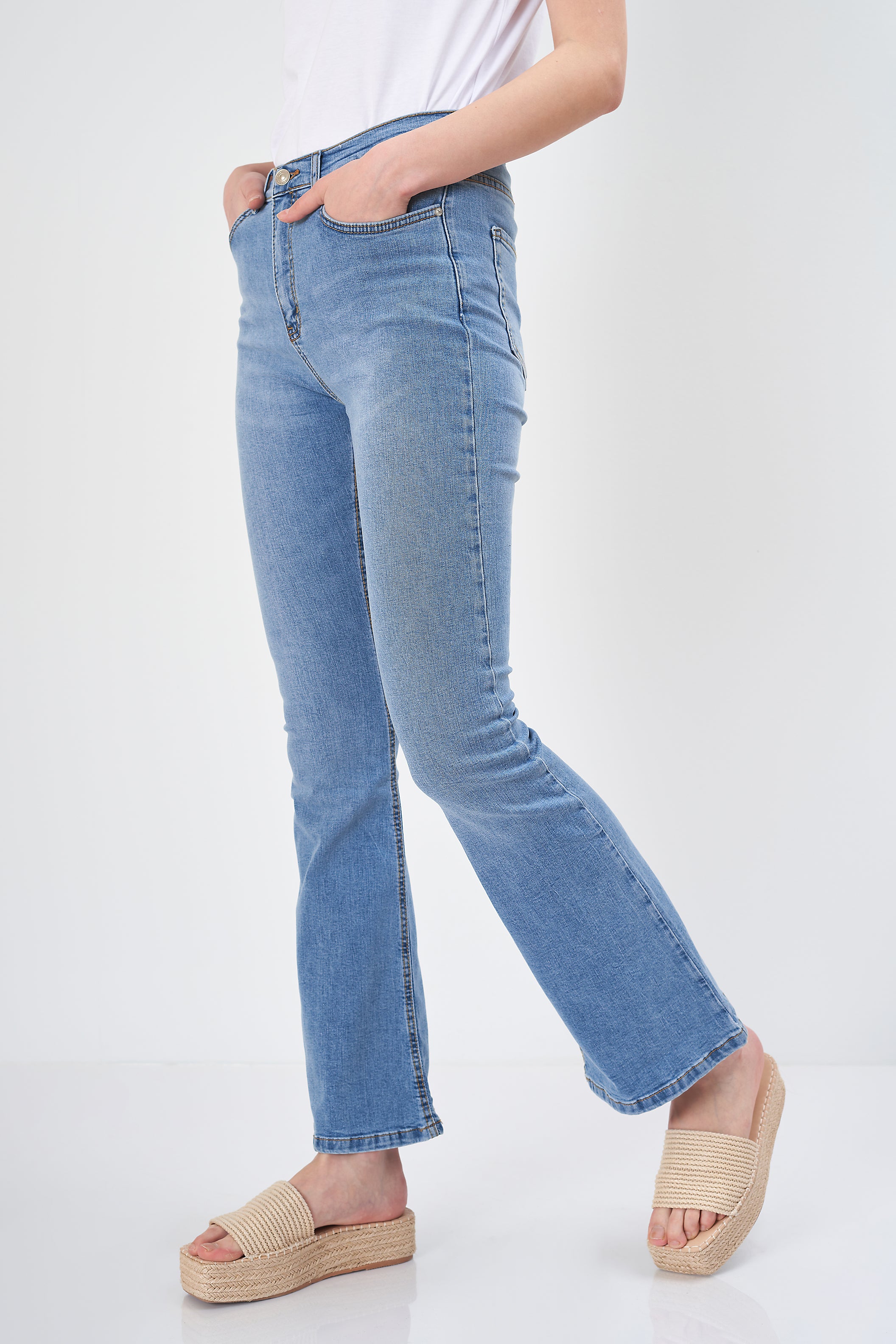 High Rise - Jeans (Flared Fit)