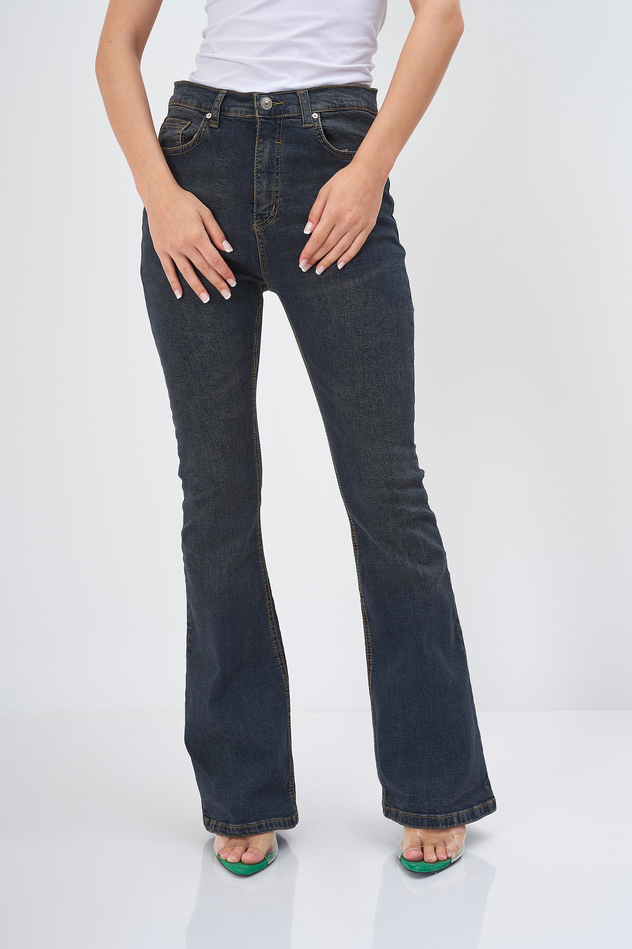 High Rise - Jeans (Flared Fit)