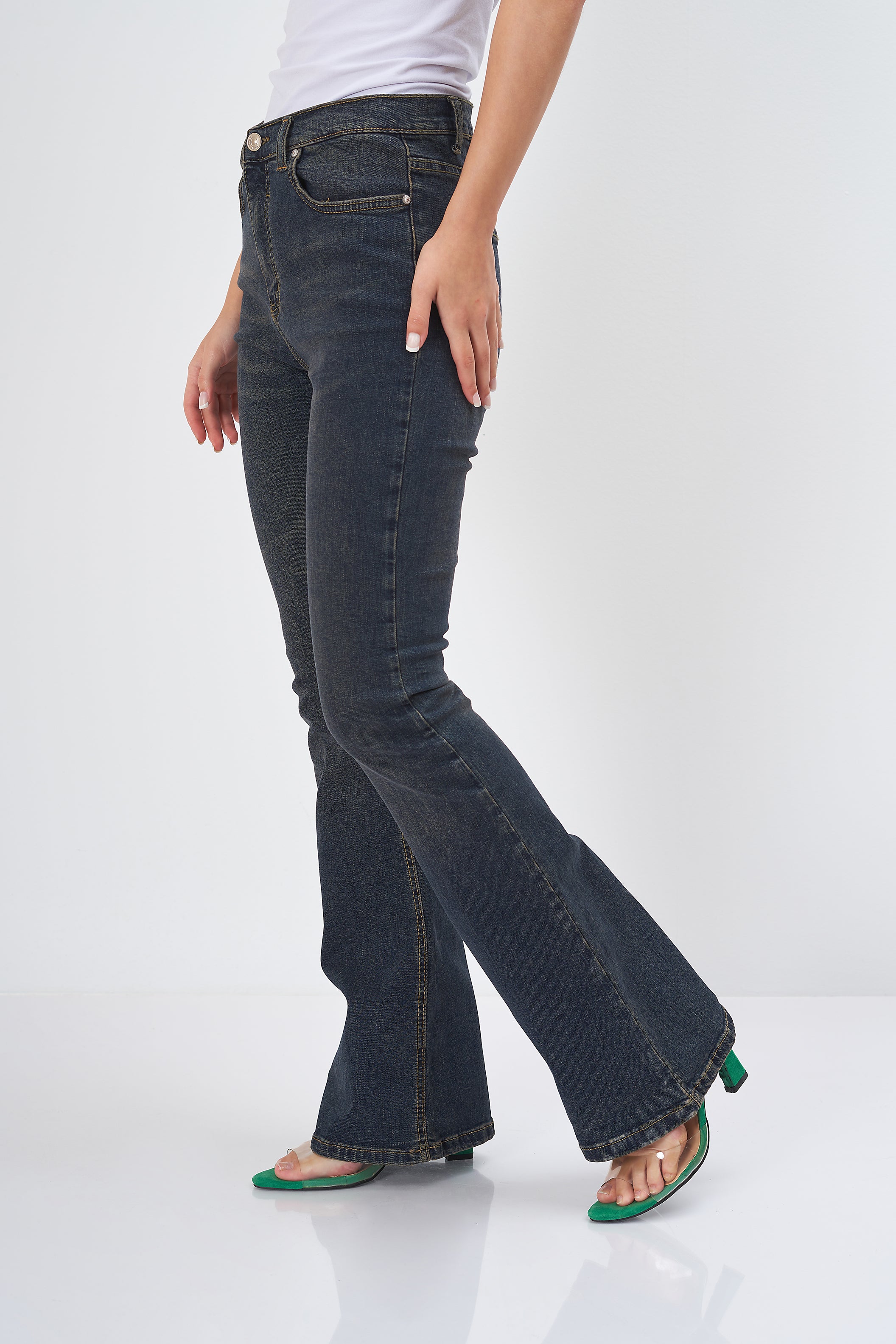 High Rise - Jeans (Flared Fit)