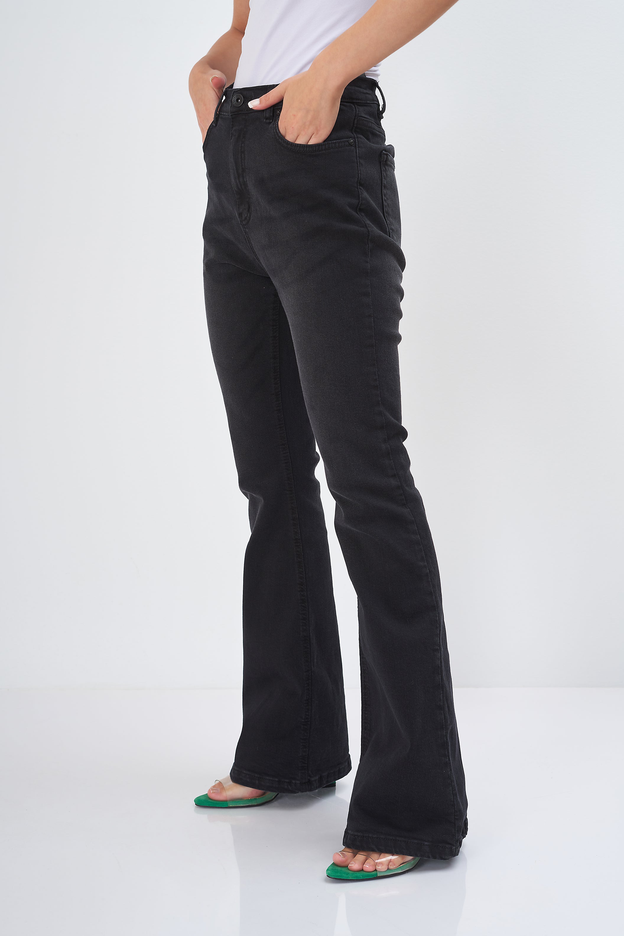 High Rise - Jeans (Flared Fit)