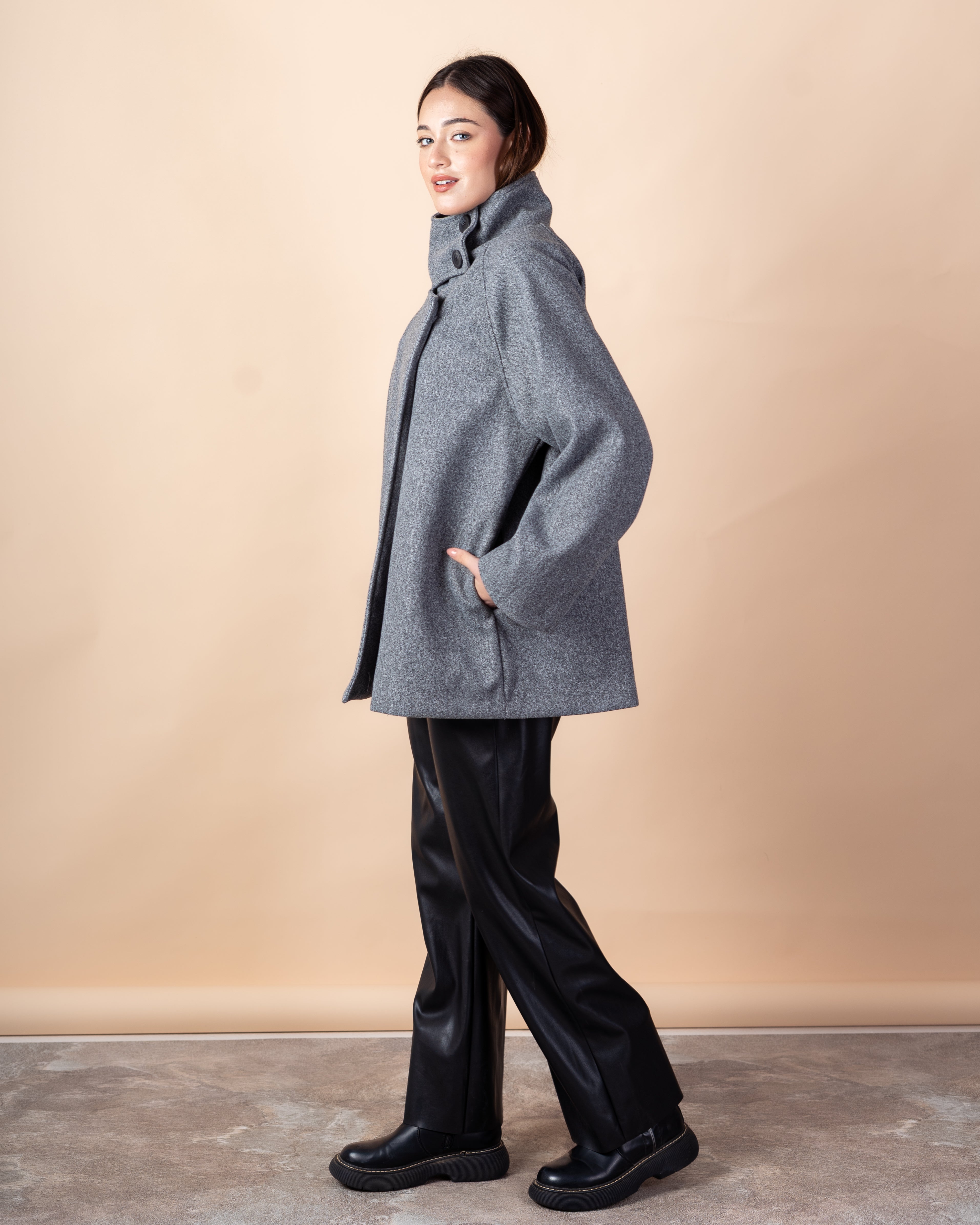 Wool Jacket – Plain (High Collar Buttoned Closure)