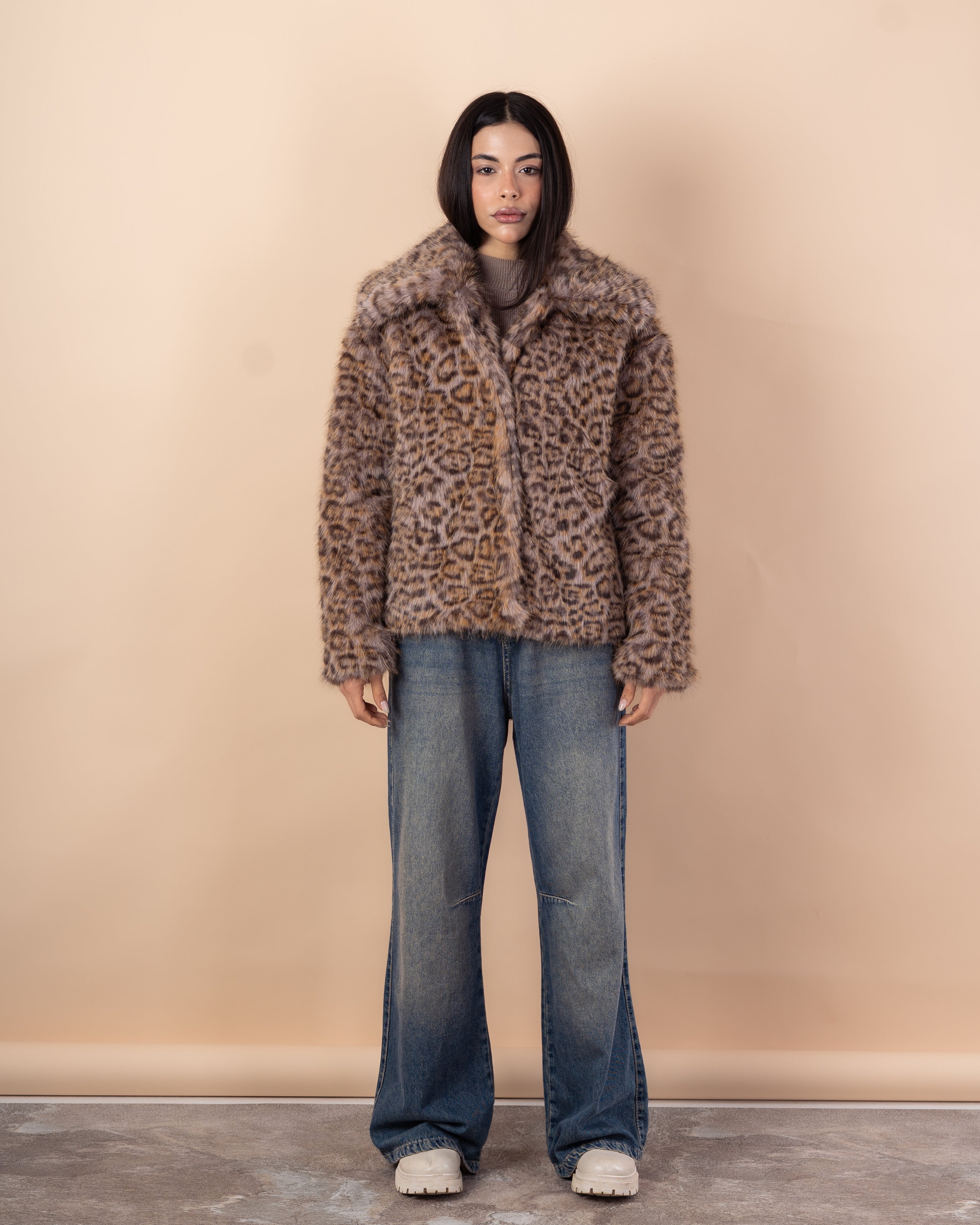 جاكيت من الفرو الناعم - بنقشة جلد النمر