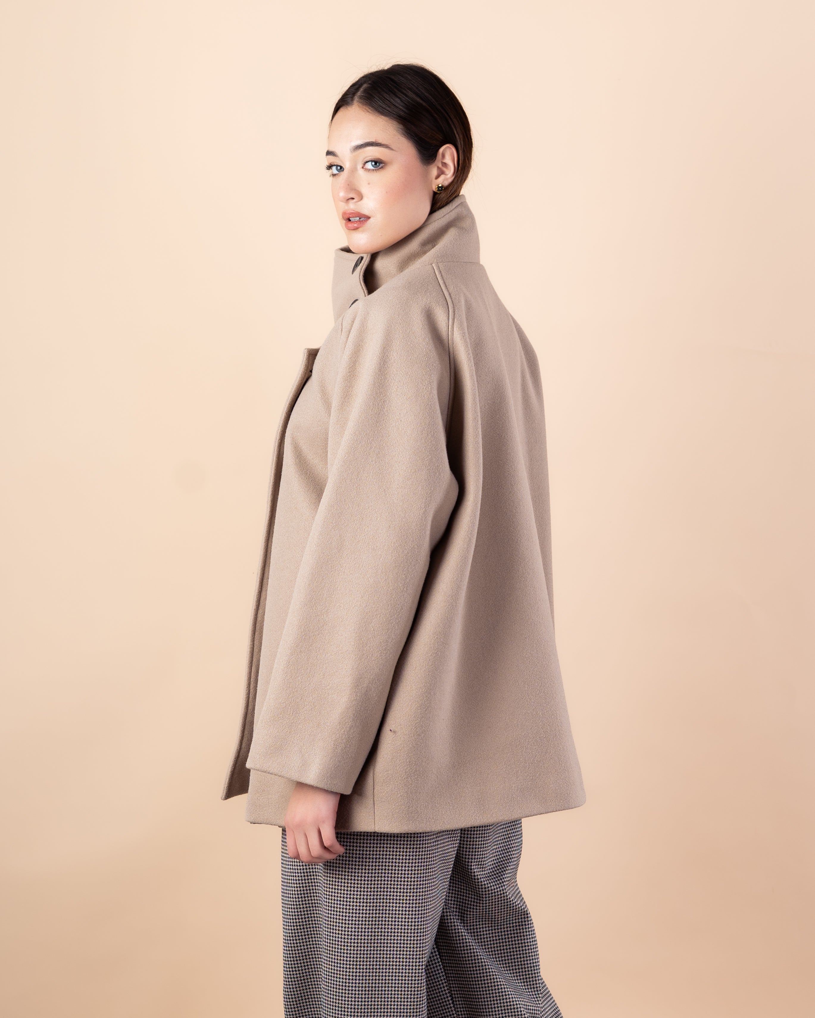 Wool Jacket – Plain (High Collar Buttoned Closure)