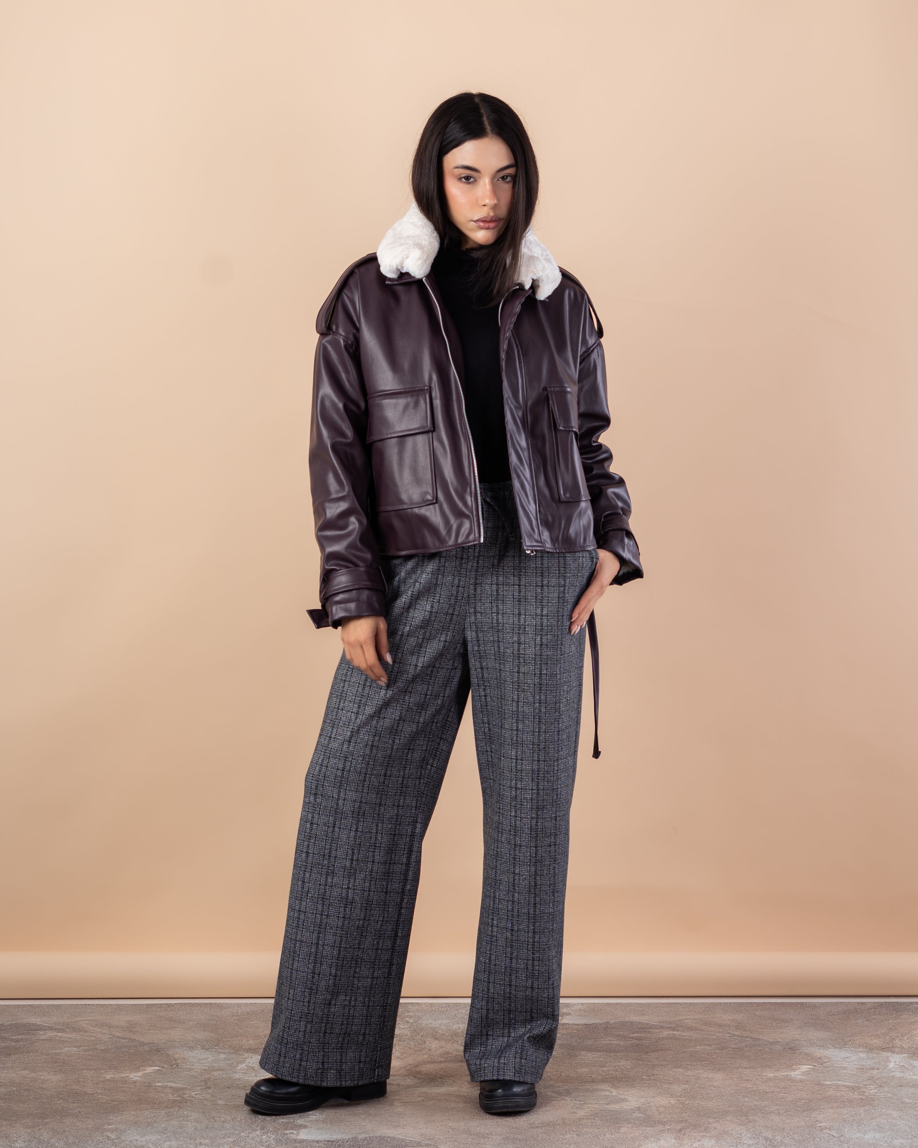 Short Leather Jacket – Collared (Fur)