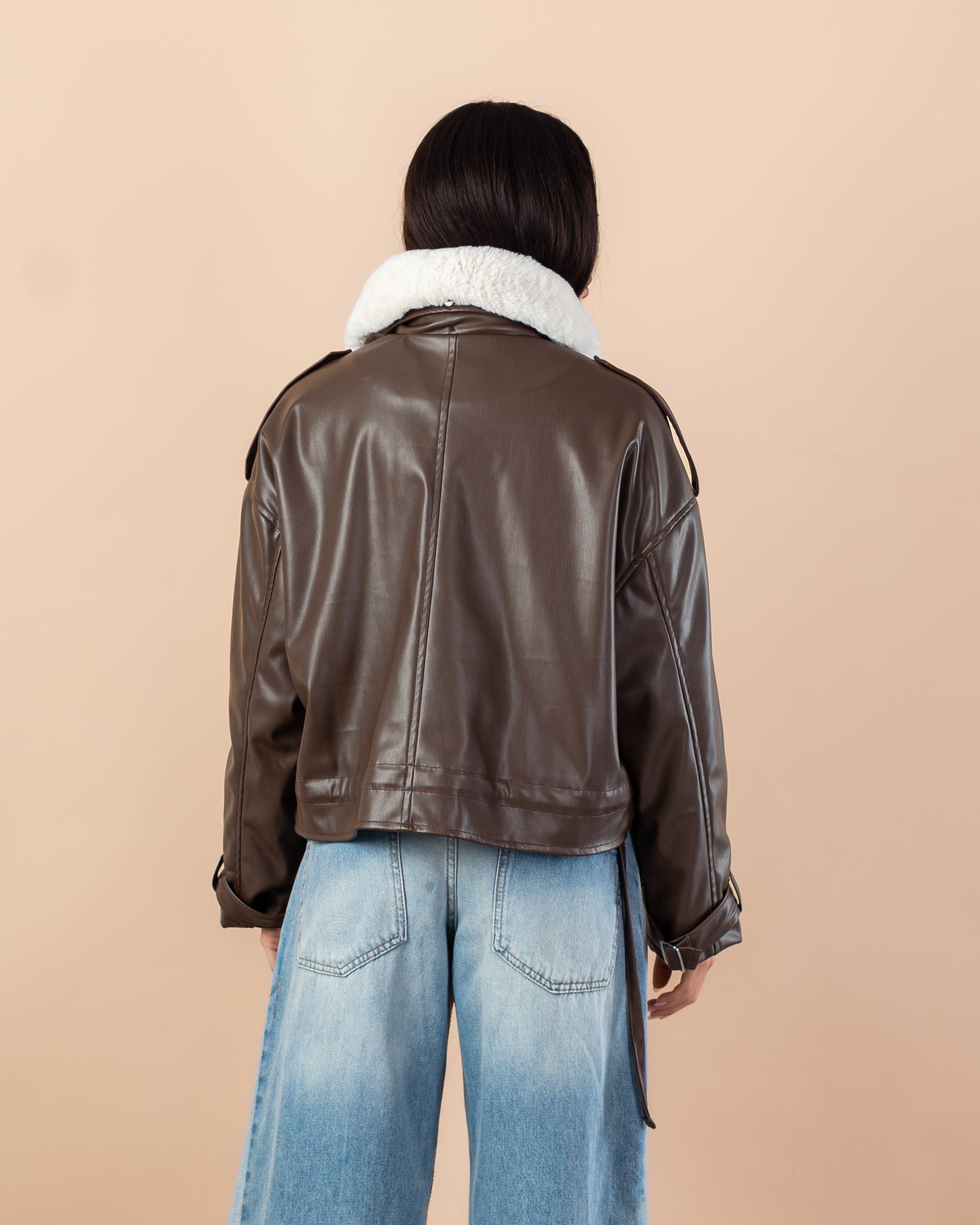 Short Leather Jacket – Collared (Fur)