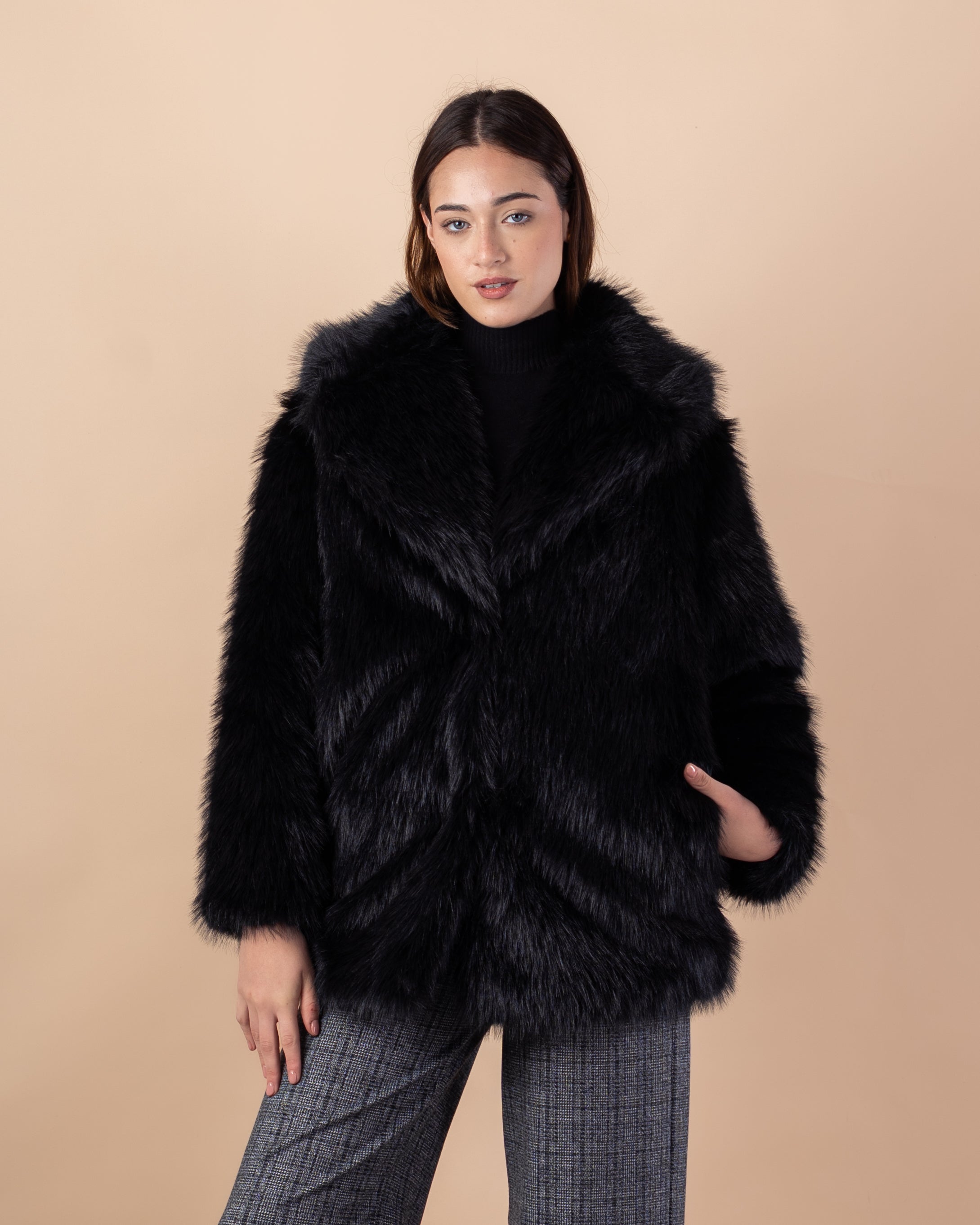 جاكيت فرو طويل – سادة (فرو ناعم)