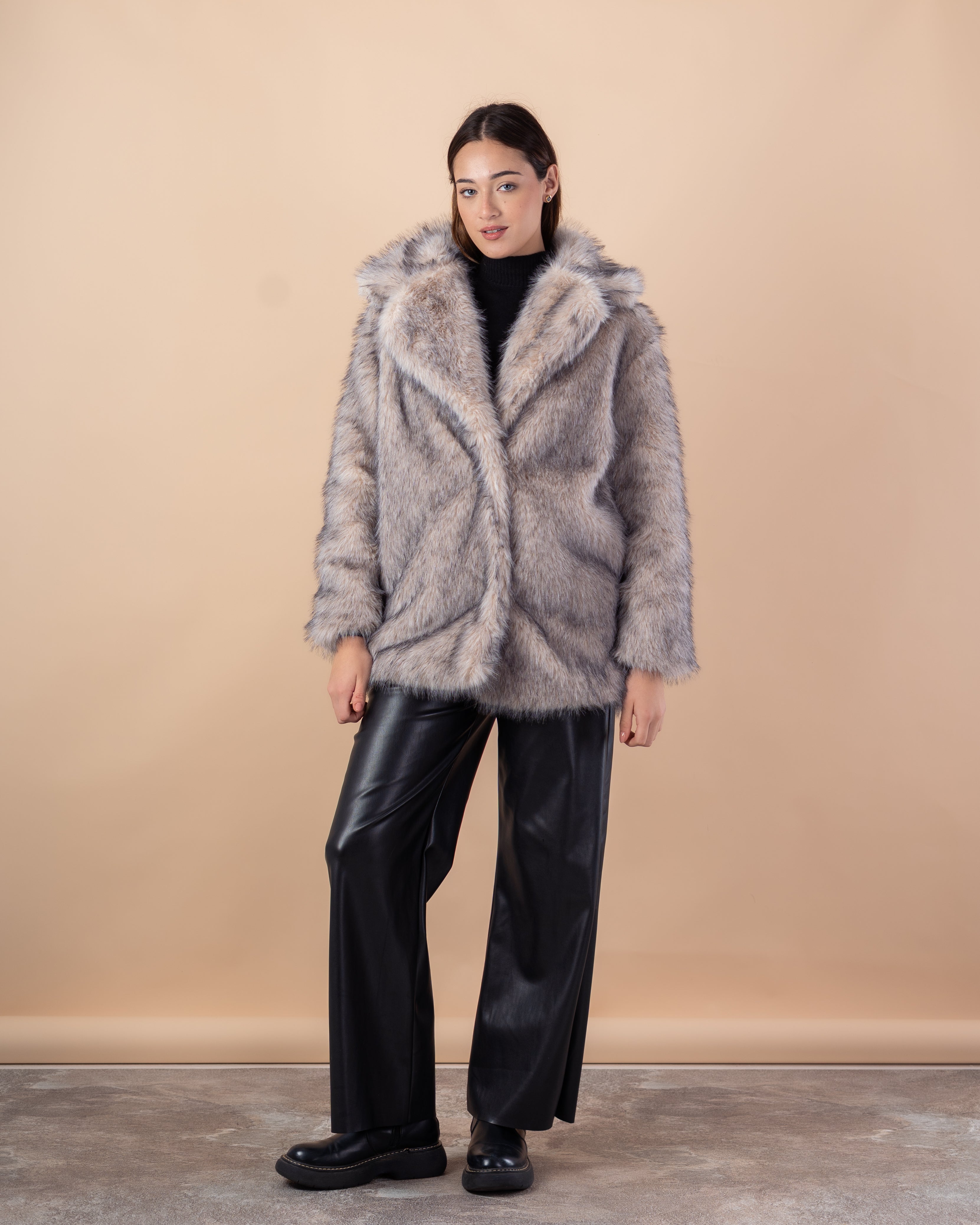 جاكيت فرو طويل – سادة (فرو ناعم)