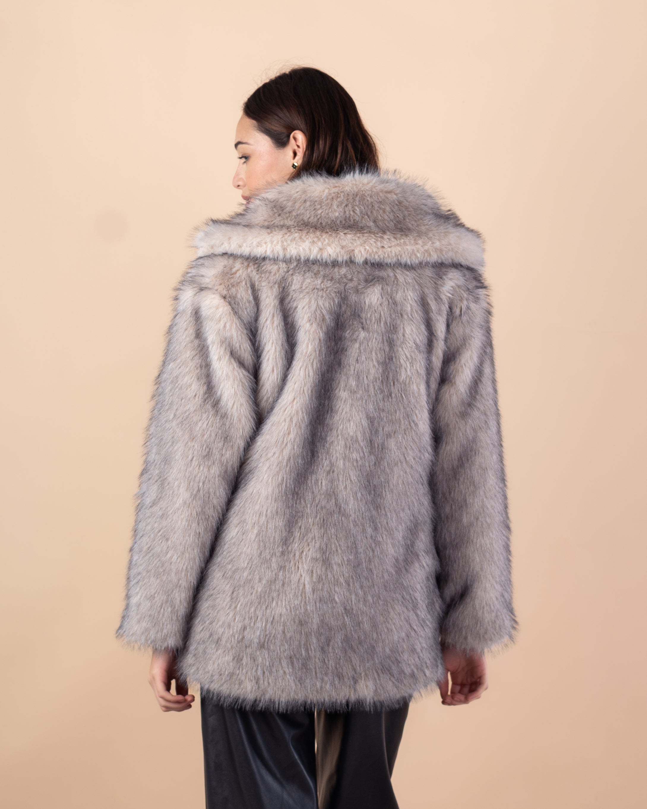 جاكيت فرو طويل – سادة (فرو ناعم)