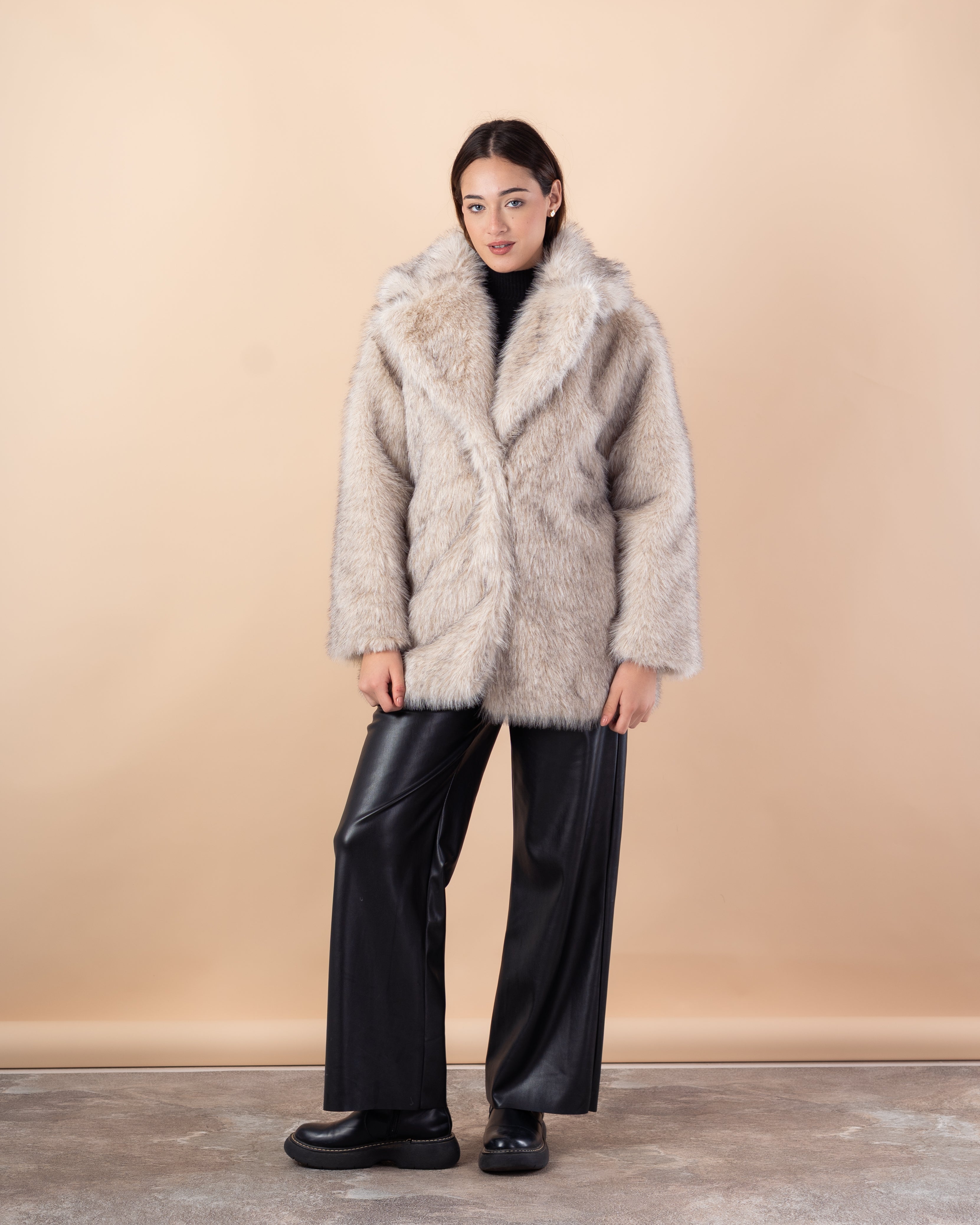 جاكيت فرو طويل – سادة (فرو ناعم)