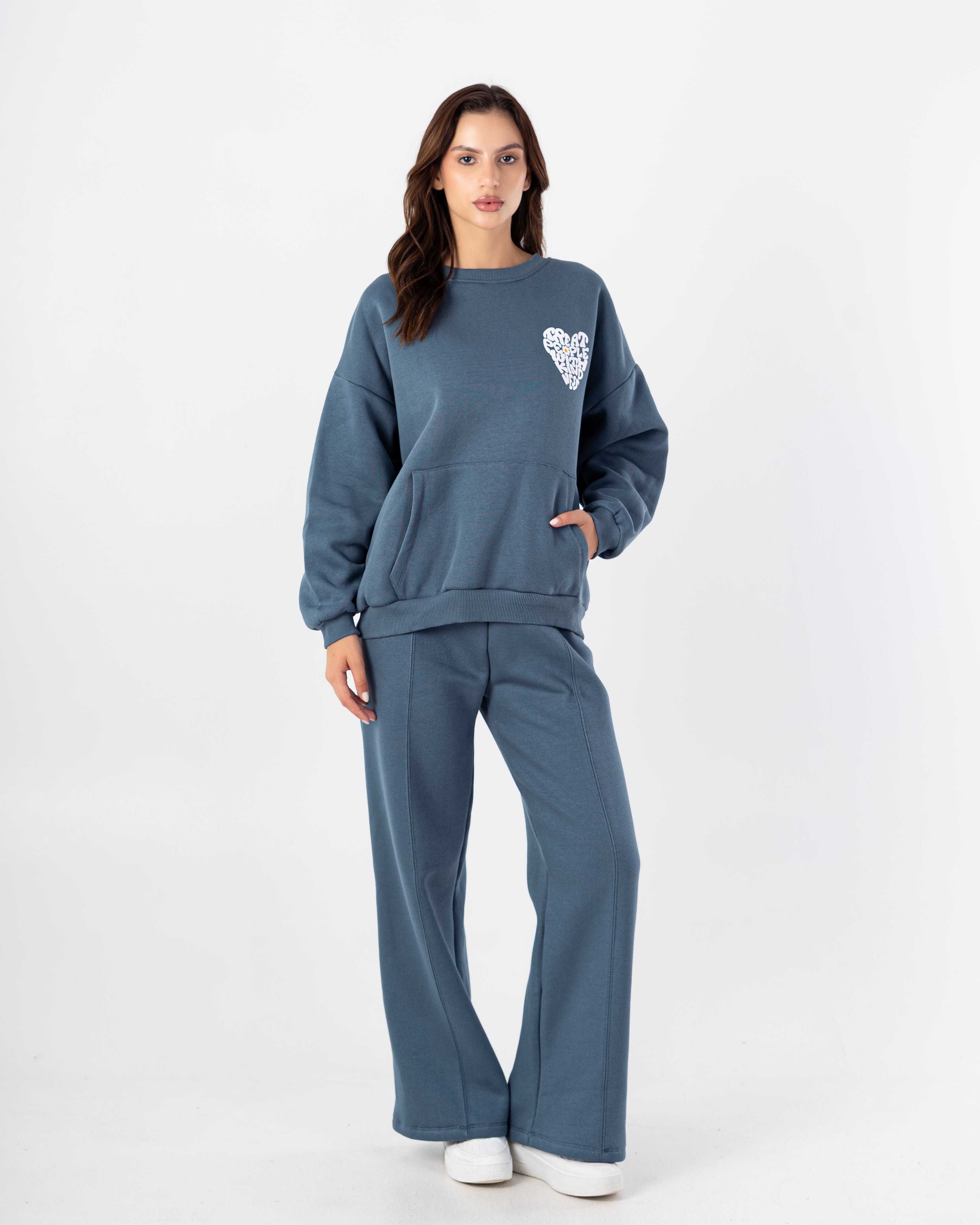 سويت شيرت – طباعة نص على شكل قلب