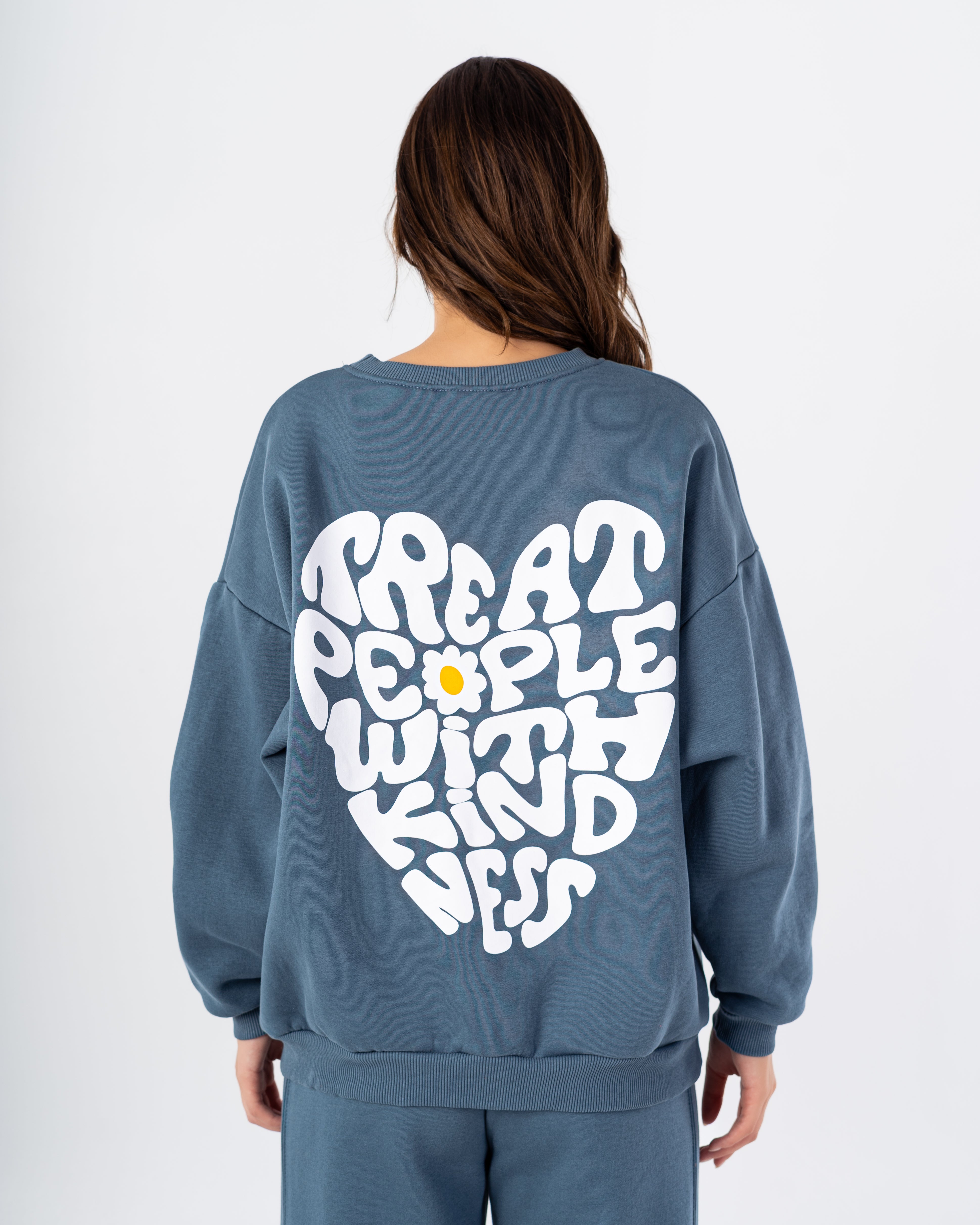 سويت شيرت – طباعة نص على شكل قلب