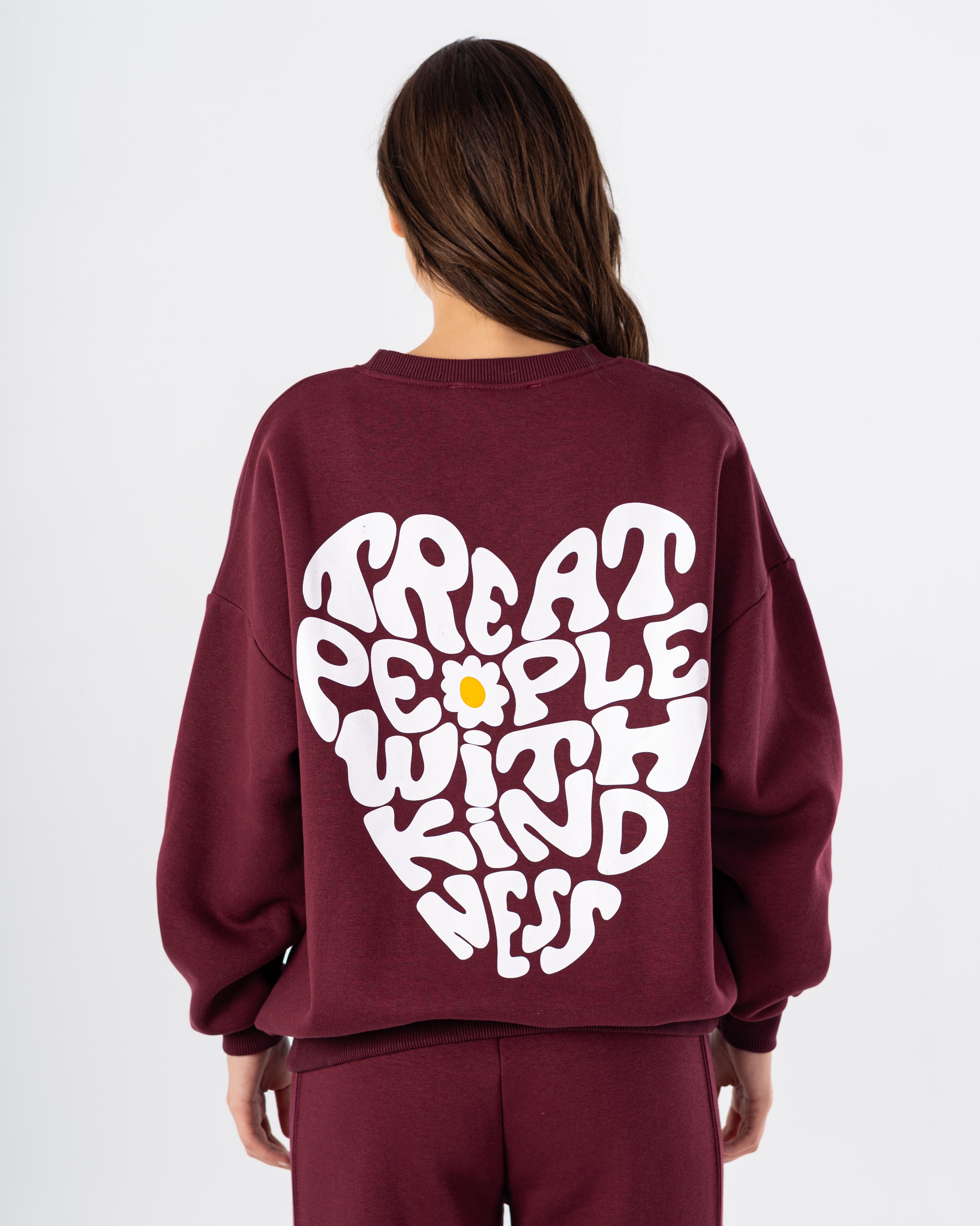 سويت شيرت – طباعة نص على شكل قلب