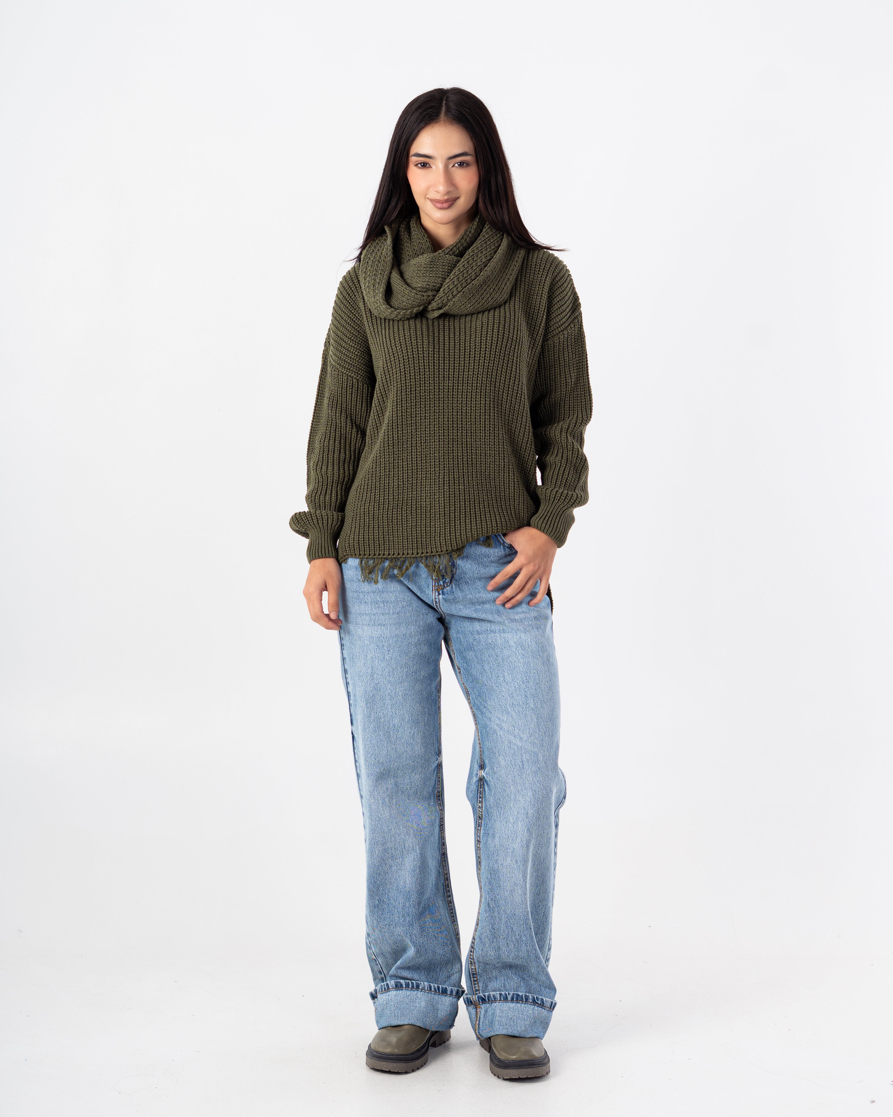 Knitwear Pullover – Plain With Scarf