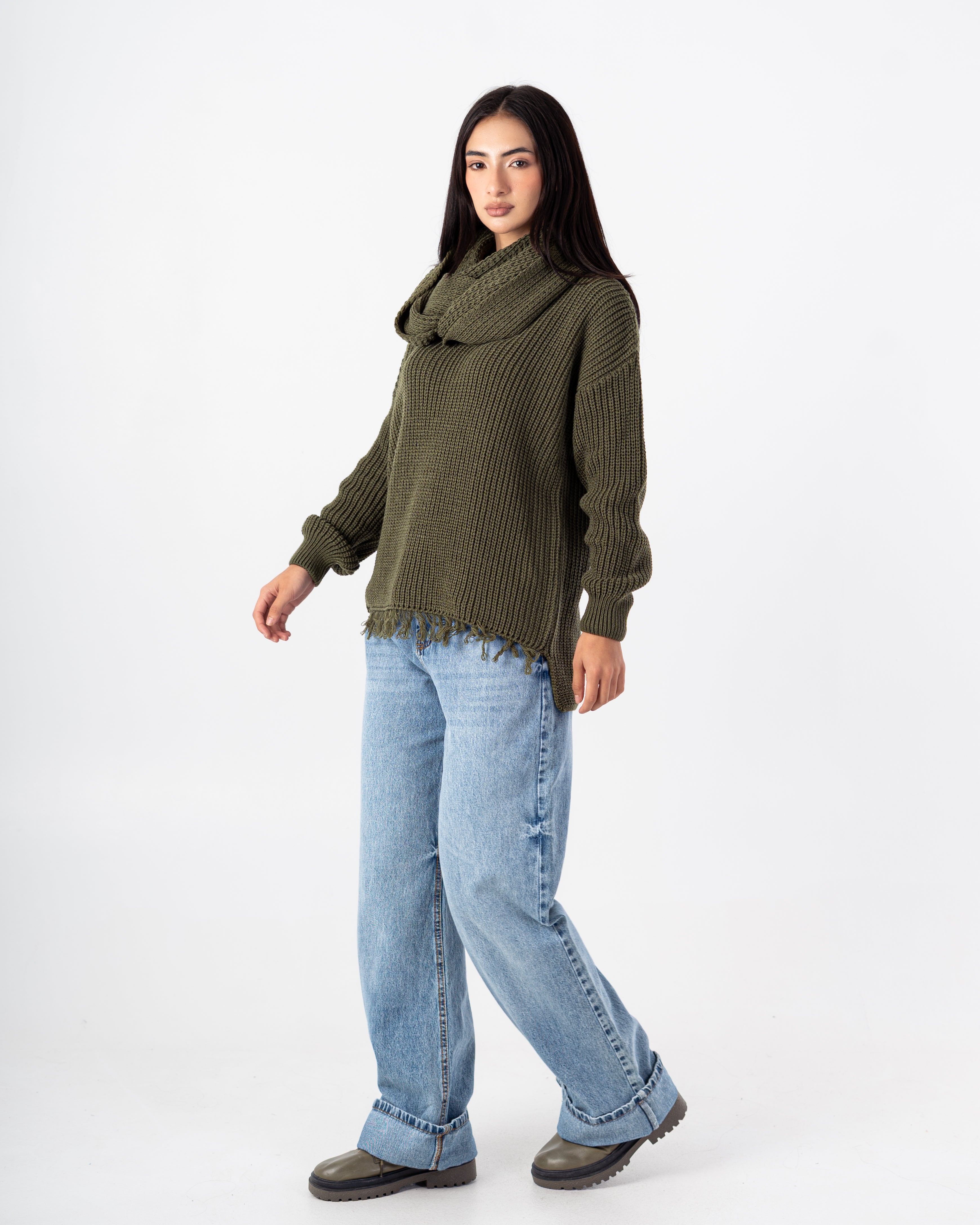 Knitwear Pullover – Plain With Scarf