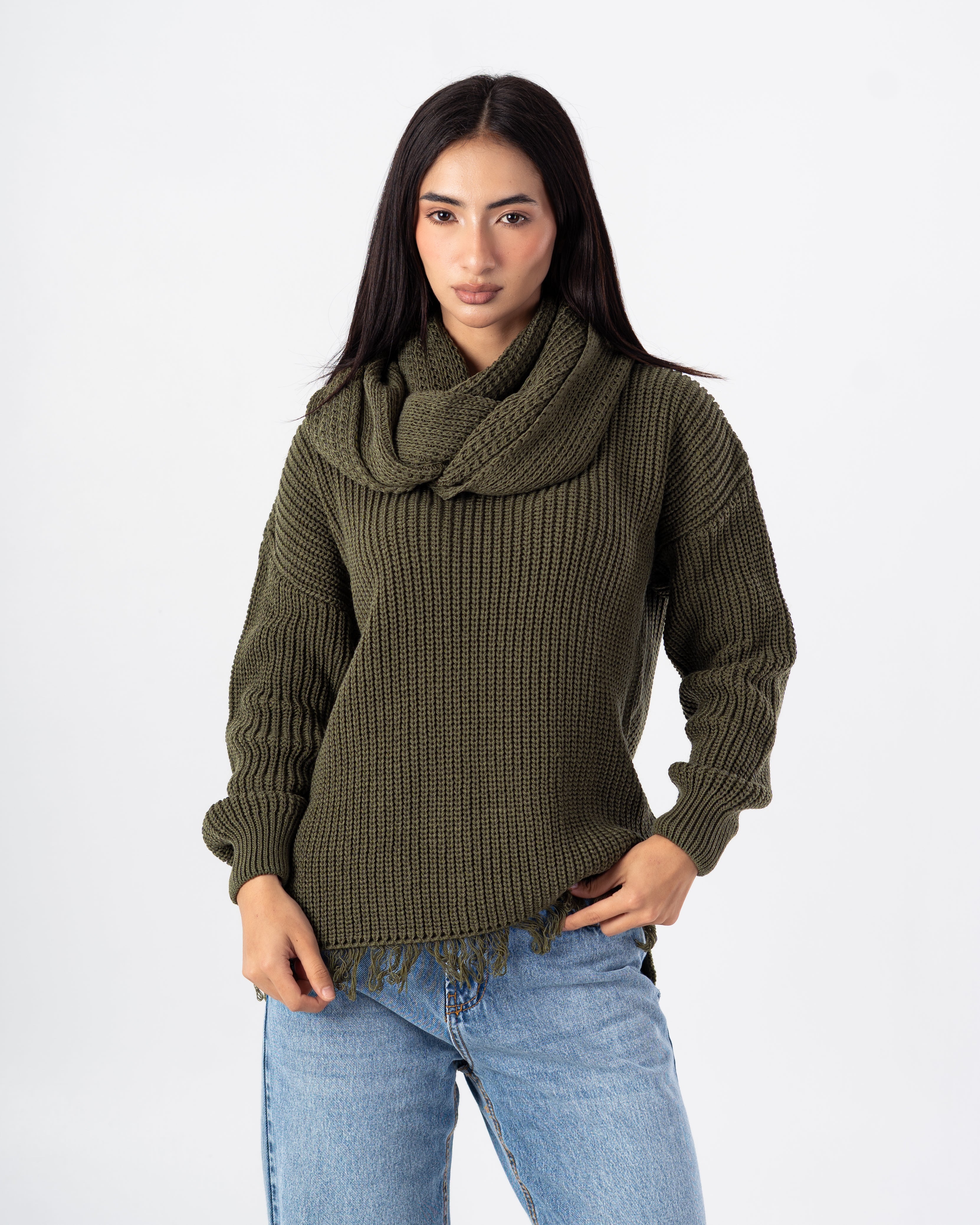Knitwear Pullover – Plain With Scarf