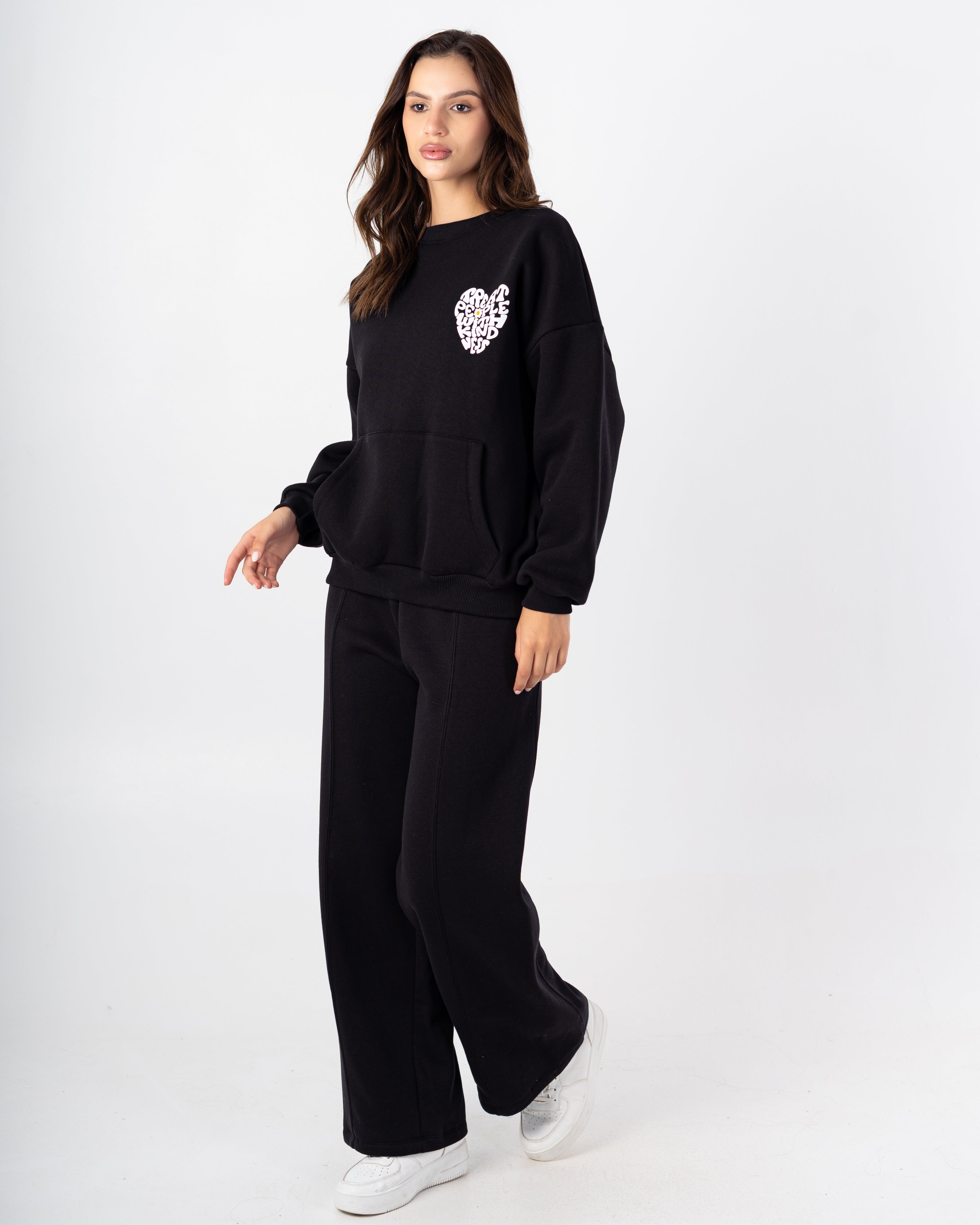 سويت شيرت – طباعة نص على شكل قلب