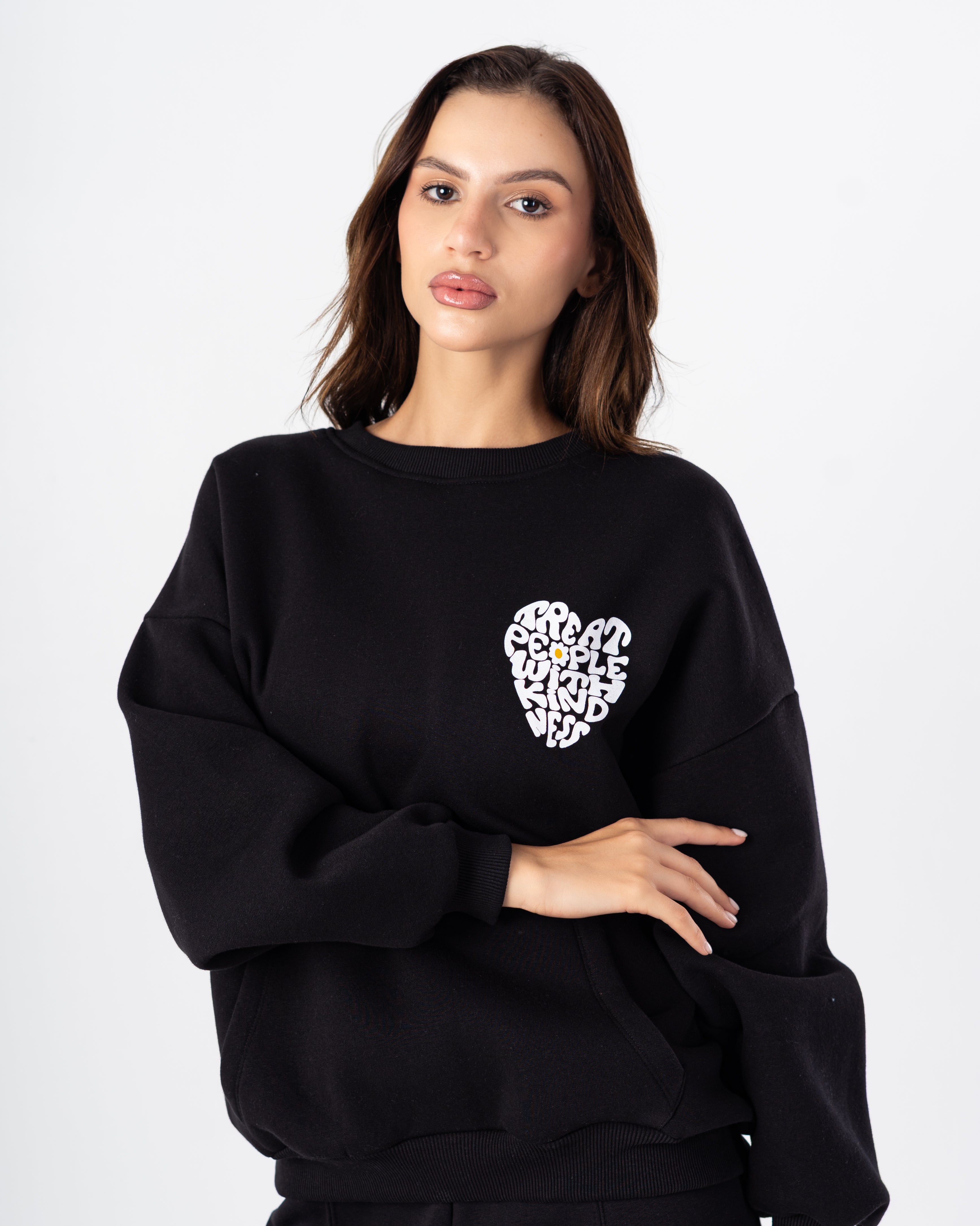 سويت شيرت – طباعة نص على شكل قلب