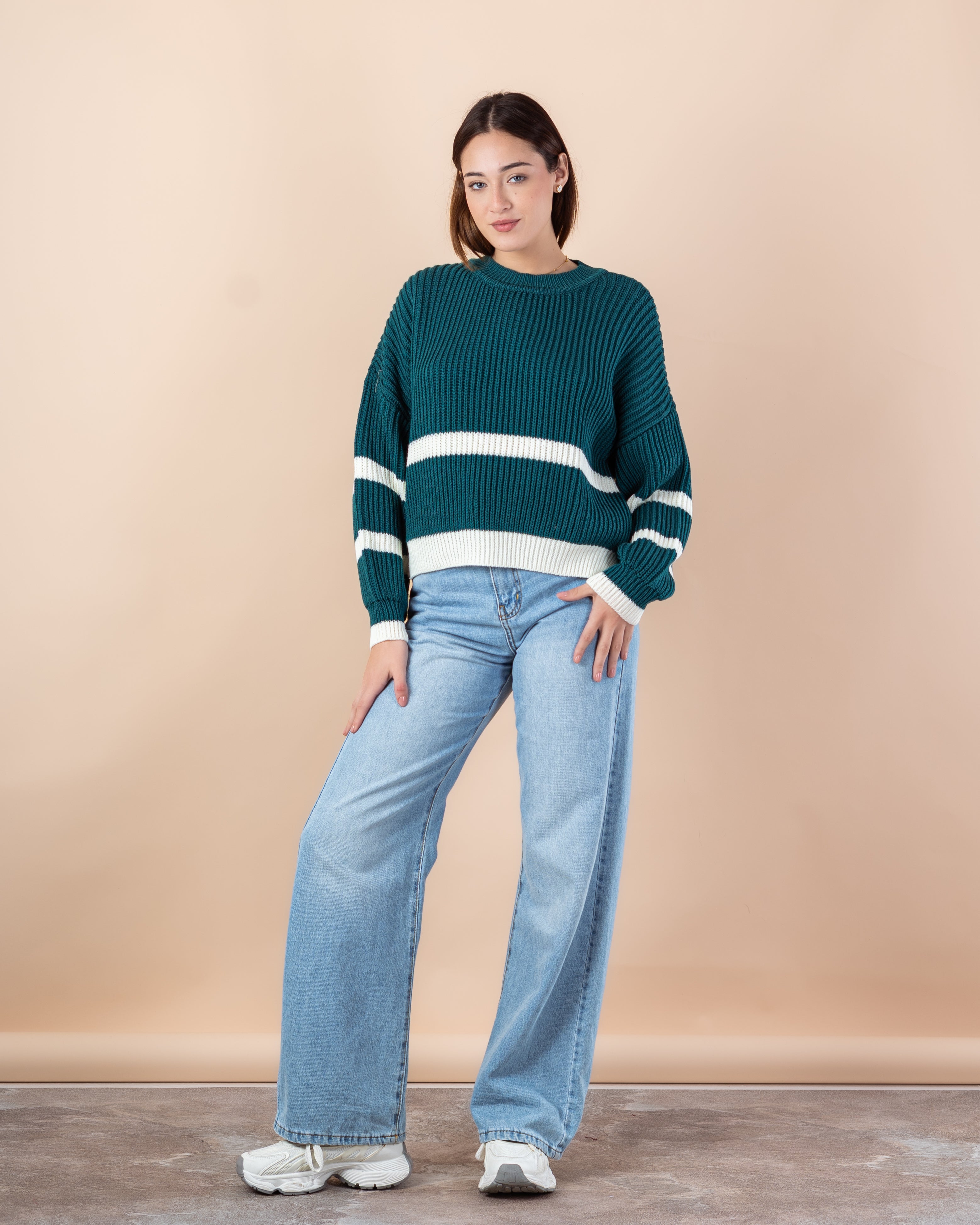 بلوفر محبوك - أكمام مخططة (رقبة دائرية)