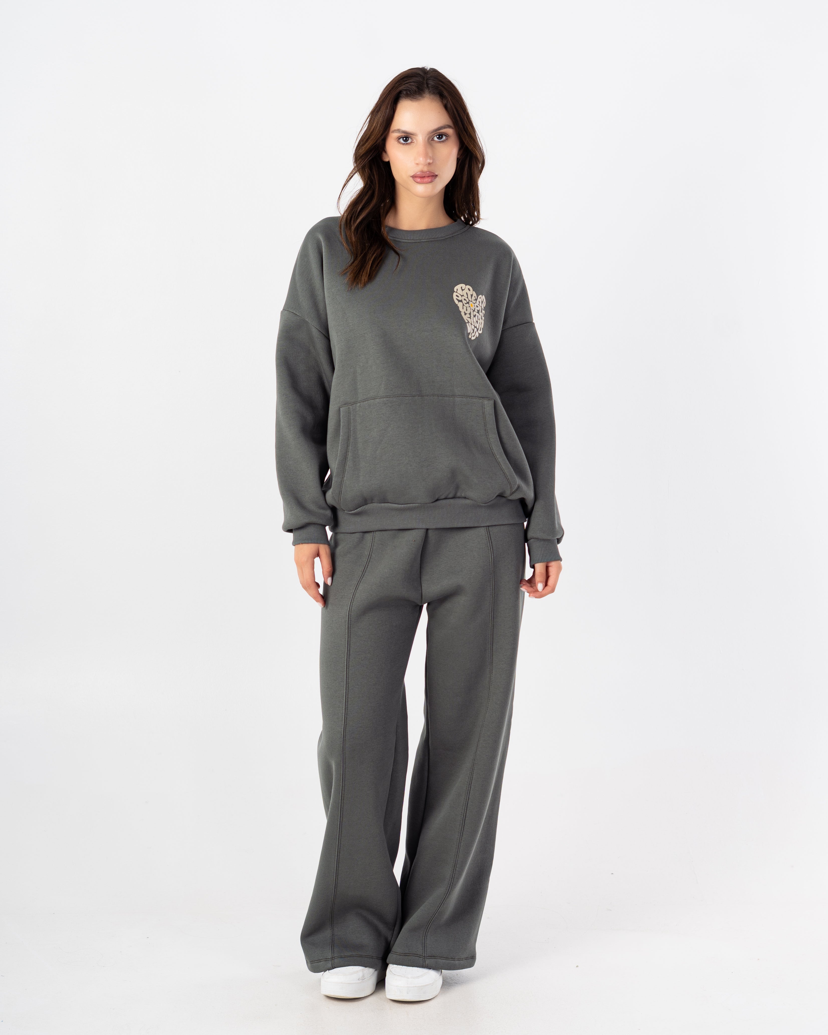 سويت شيرت – طباعة نص على شكل قلب