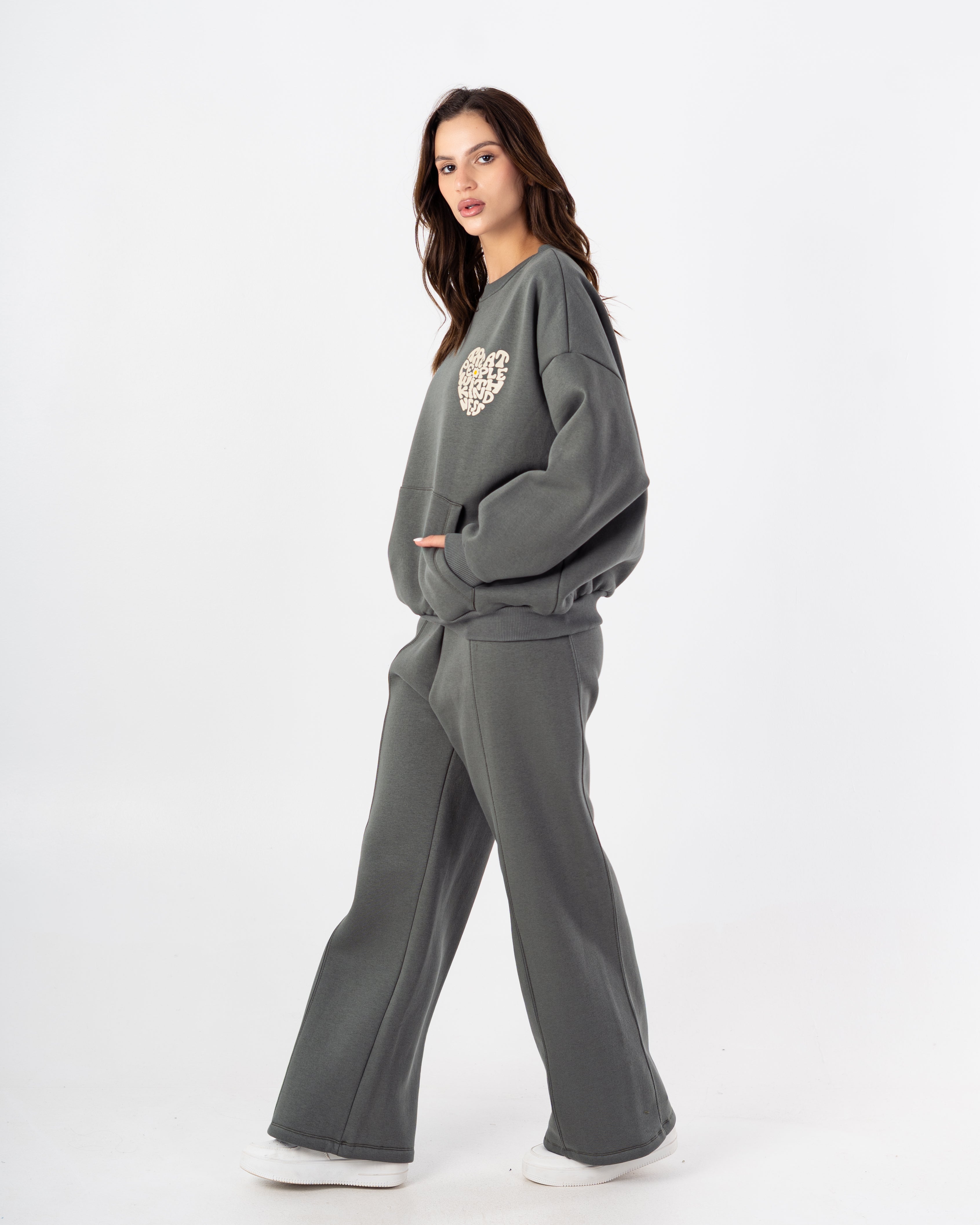 سويت شيرت – طباعة نص على شكل قلب