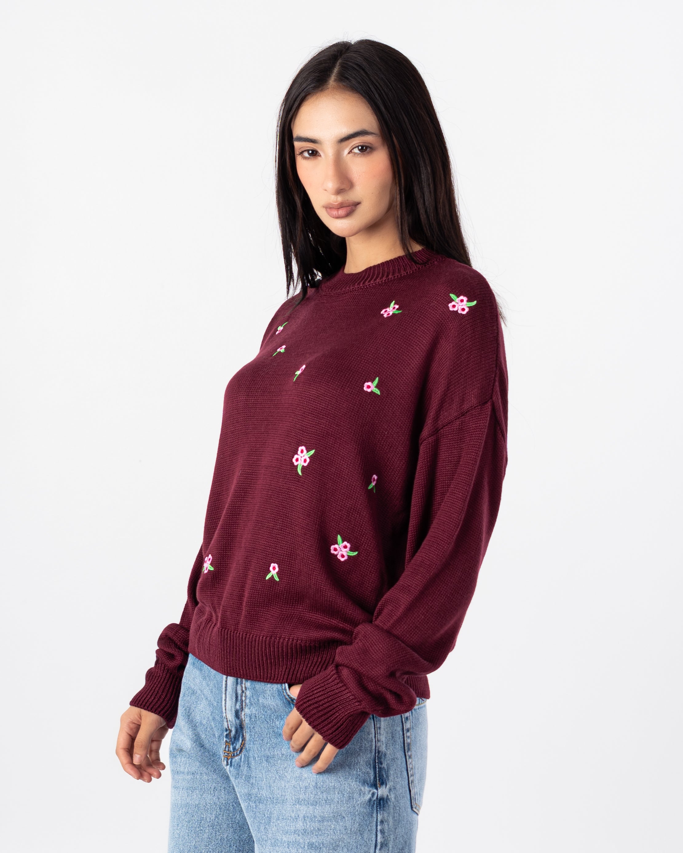 بلوزة محبوكة - تطريز زهور صغير